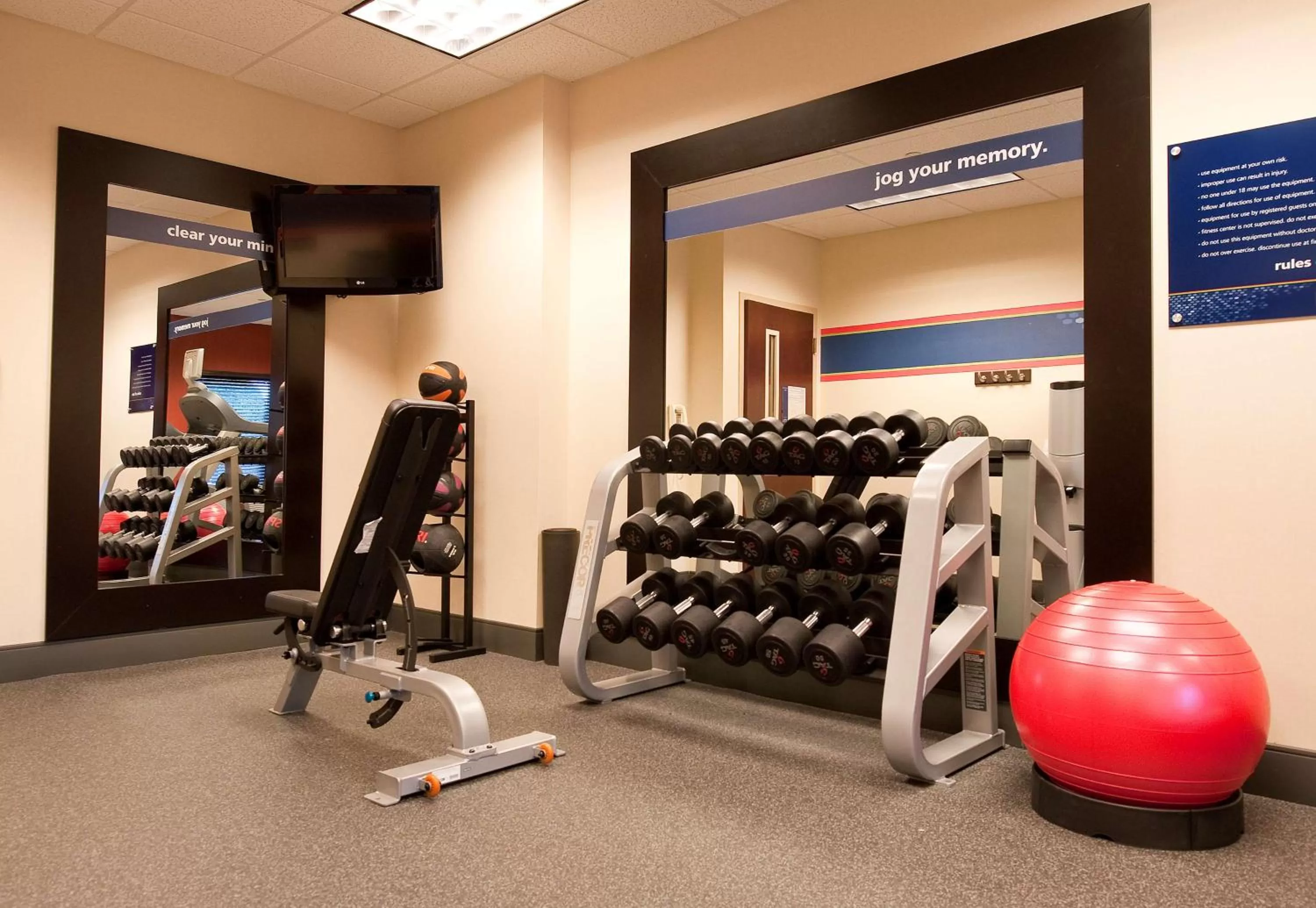 Fitness centre/facilities in Hampton Inn & Suites Nashville-Vanderbilt-Elliston Place