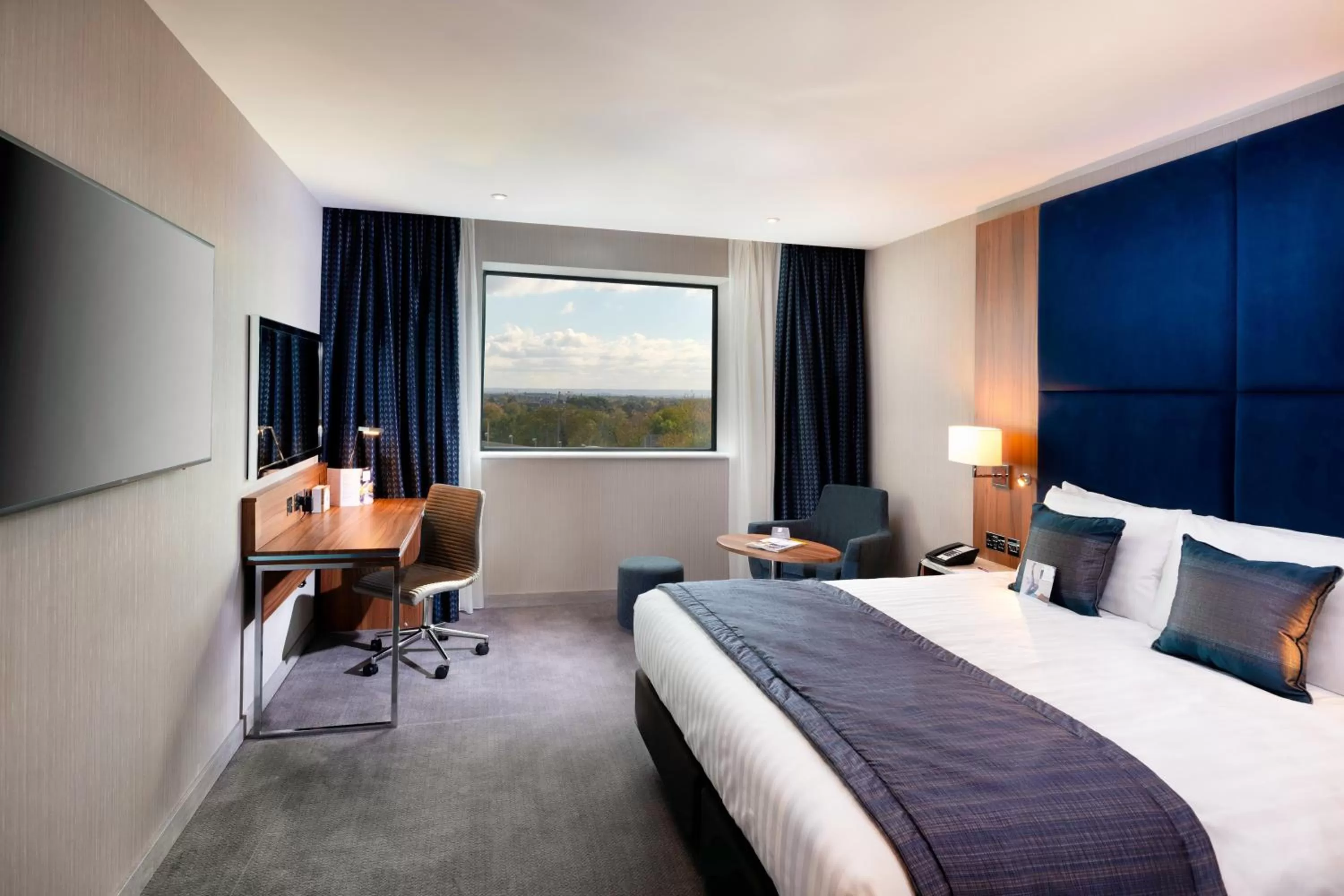 Photo of the whole room, Bed in Crowne Plaza London Heathrow T4 by IHG