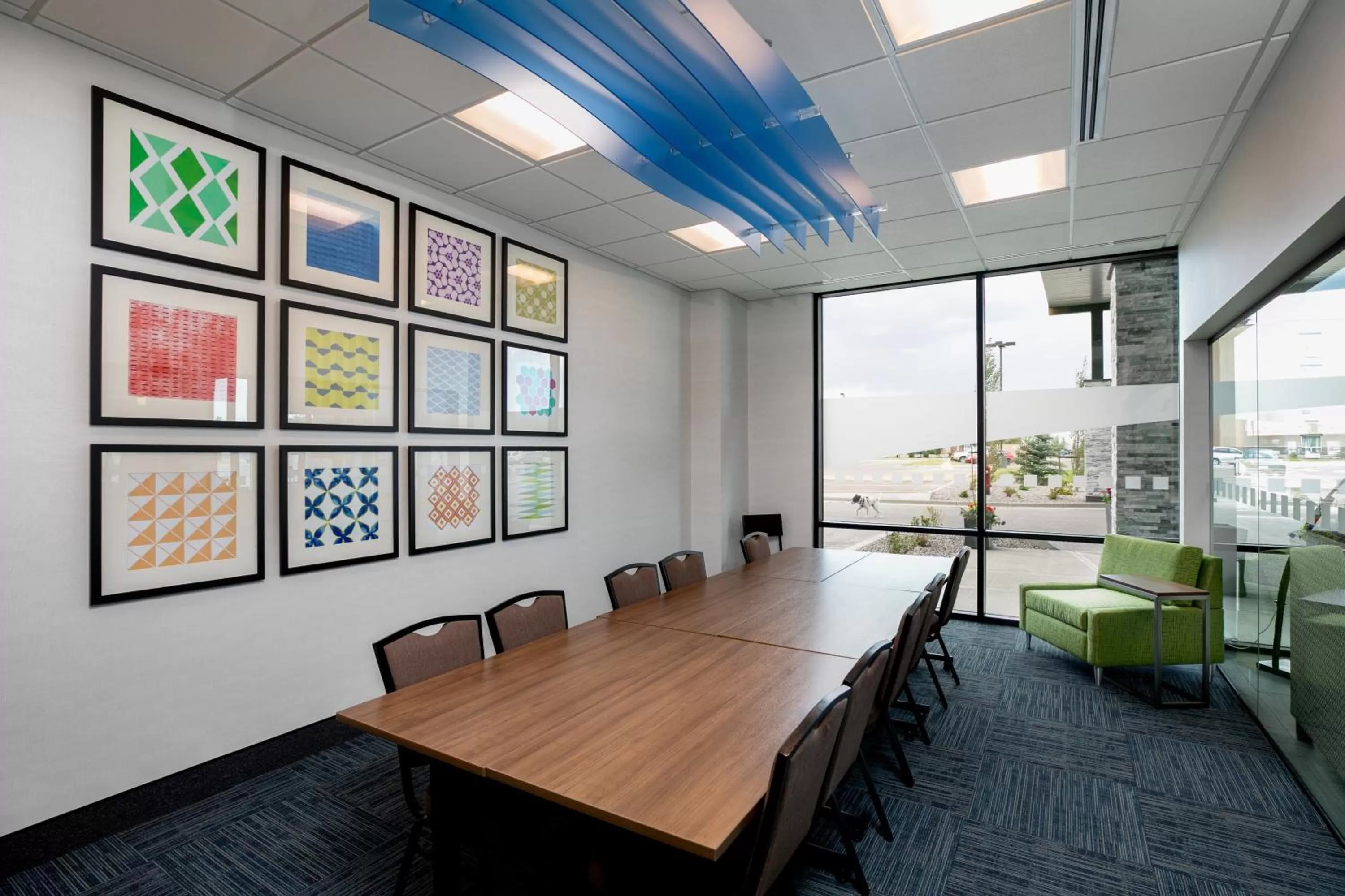 Meeting/conference room in Holiday Inn Express - Lethbridge Southeast by IHG