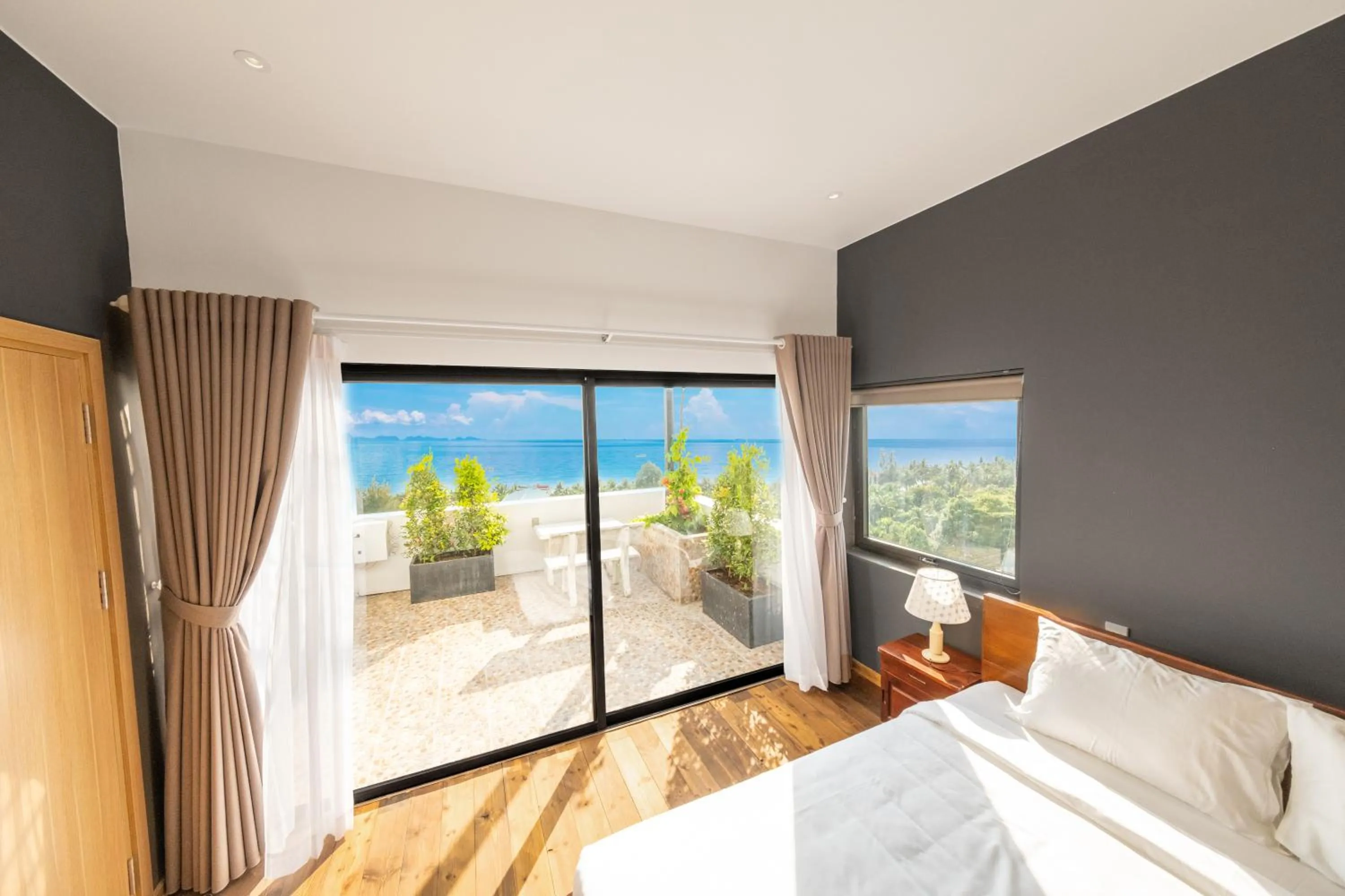 Balcony/Terrace, Bed in Gaia Hotel Phu Quoc