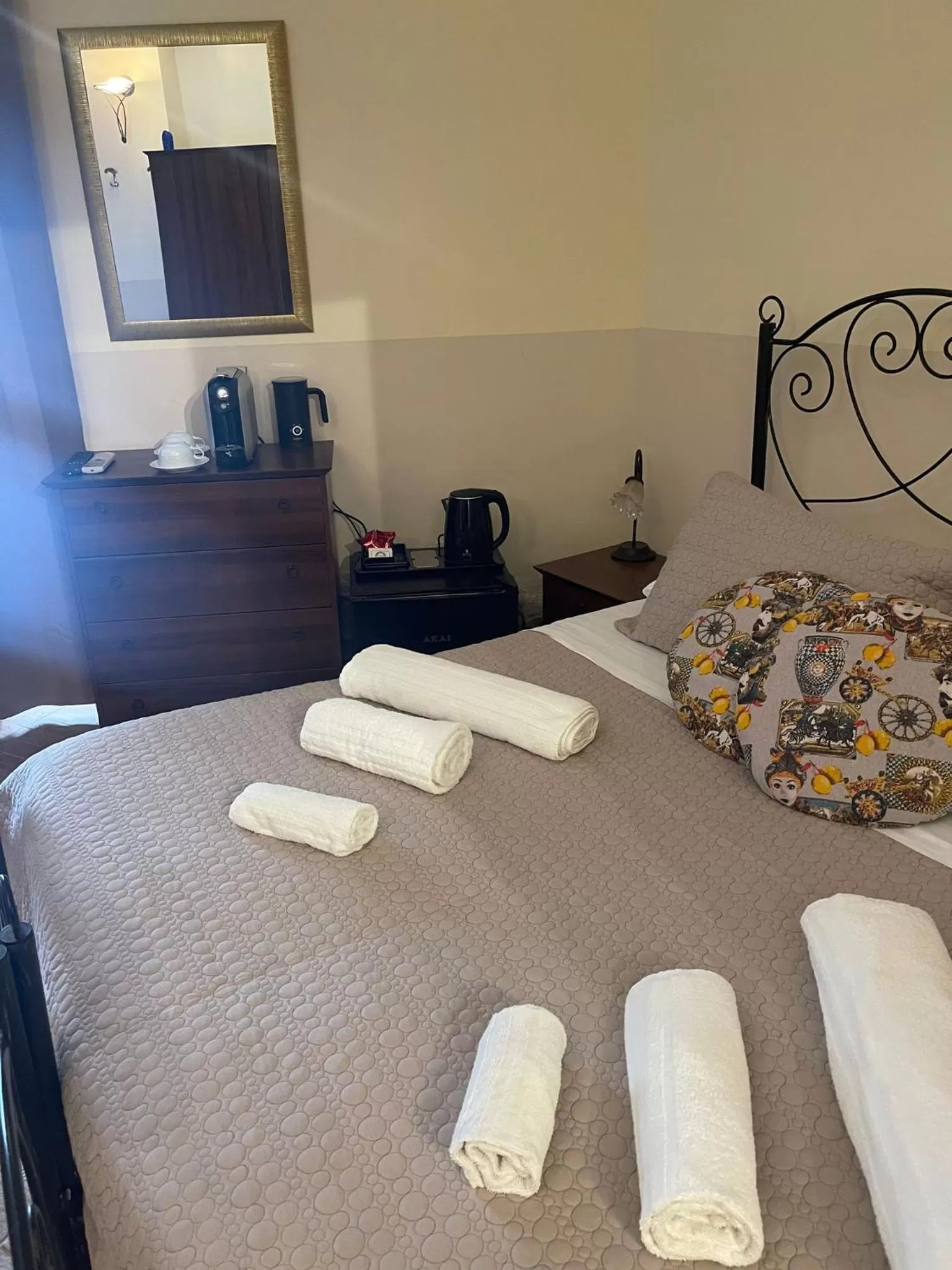 Bed in Bed and Relax-Il Maniero