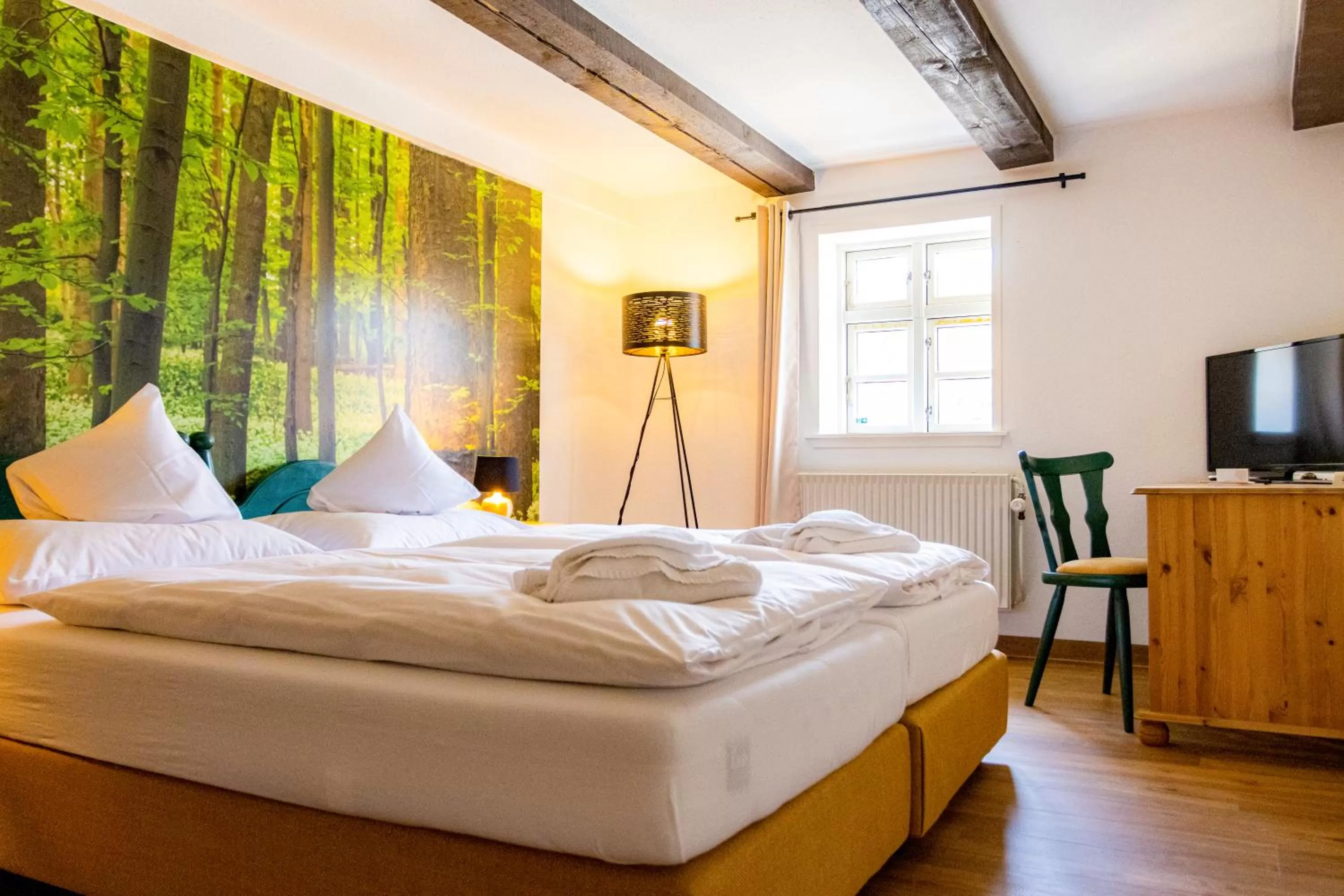 Photo of the whole room, Bed in Hotel & Restaurant Brauner Hirsch Osterwieck