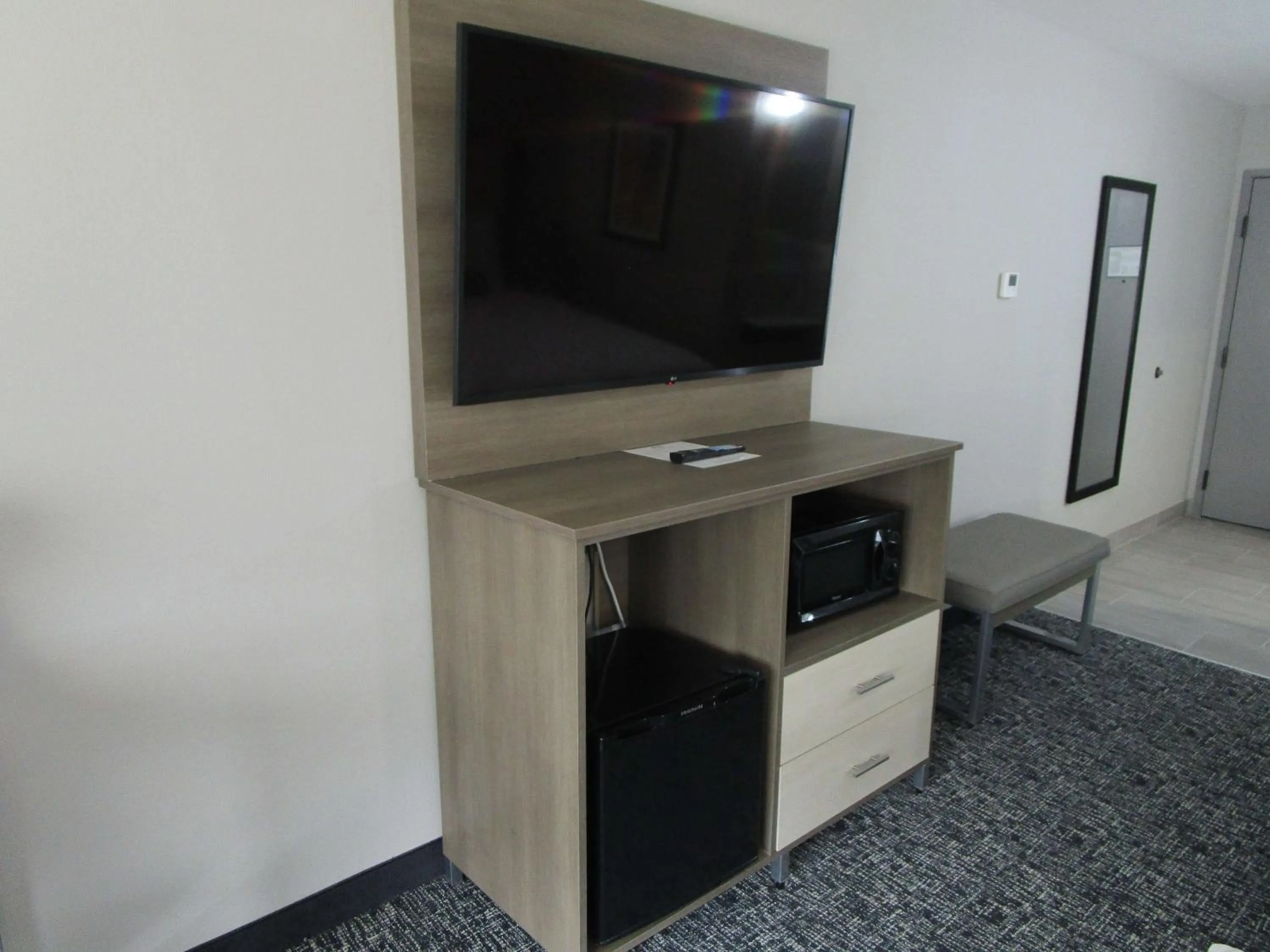 Bedroom in Best Western Plus Oklahoma City Northwest Inn & Suites