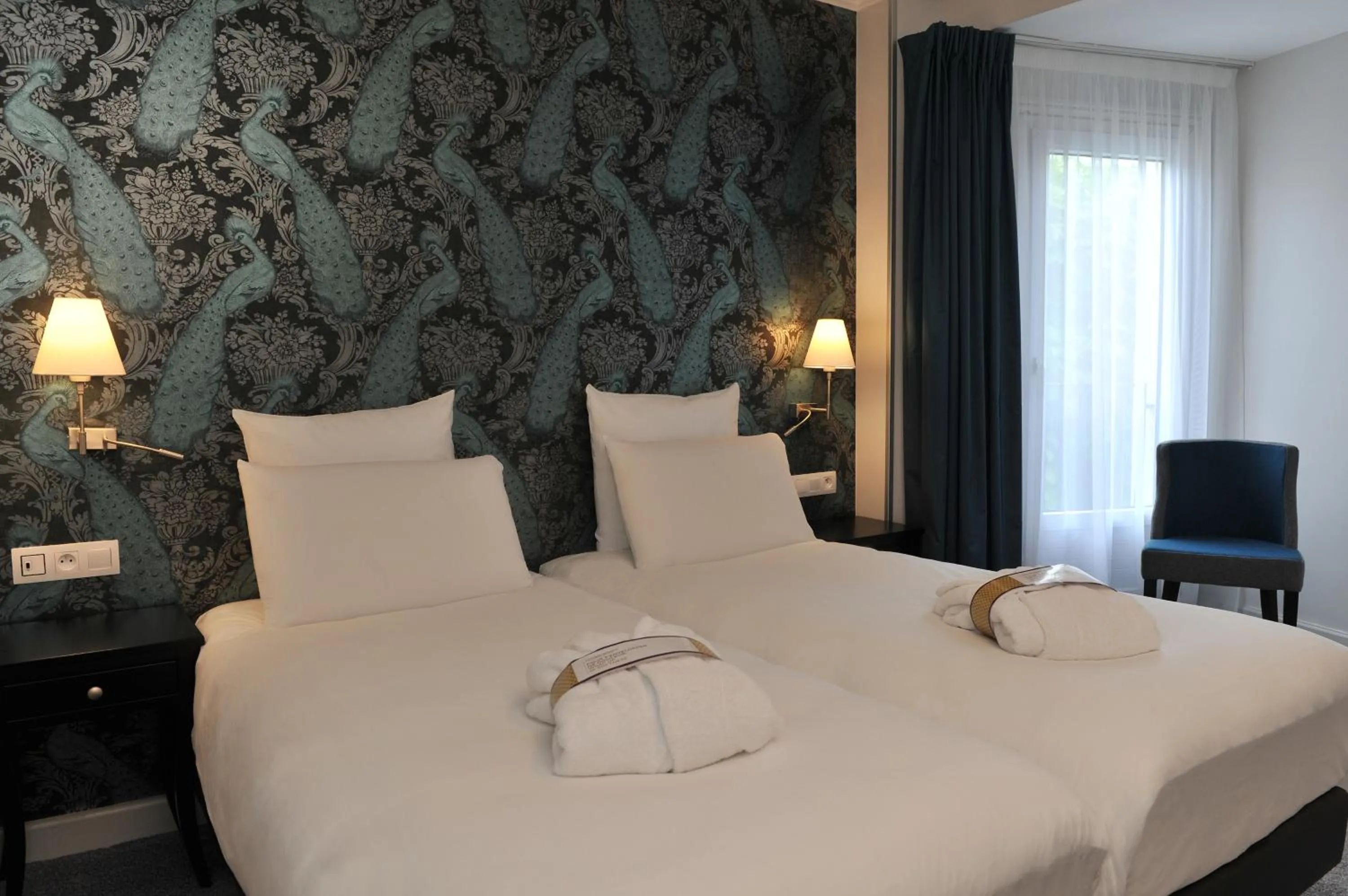 Bedroom, Bed in Mercure Paris Saint Cloud Hippodrome