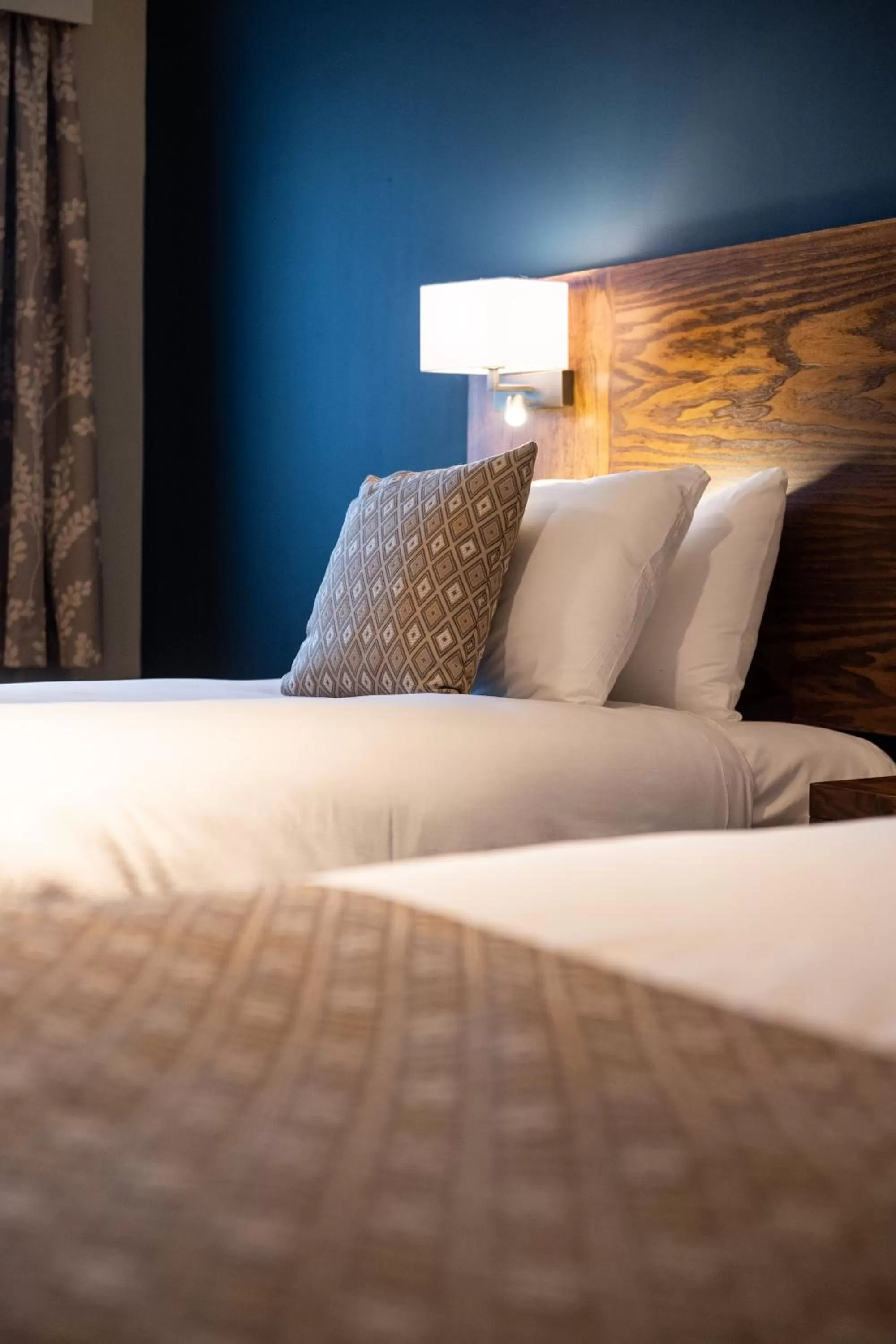 Bed in Toby Carvery Strathclyde, M74 J6 by Innkeeper's Collection