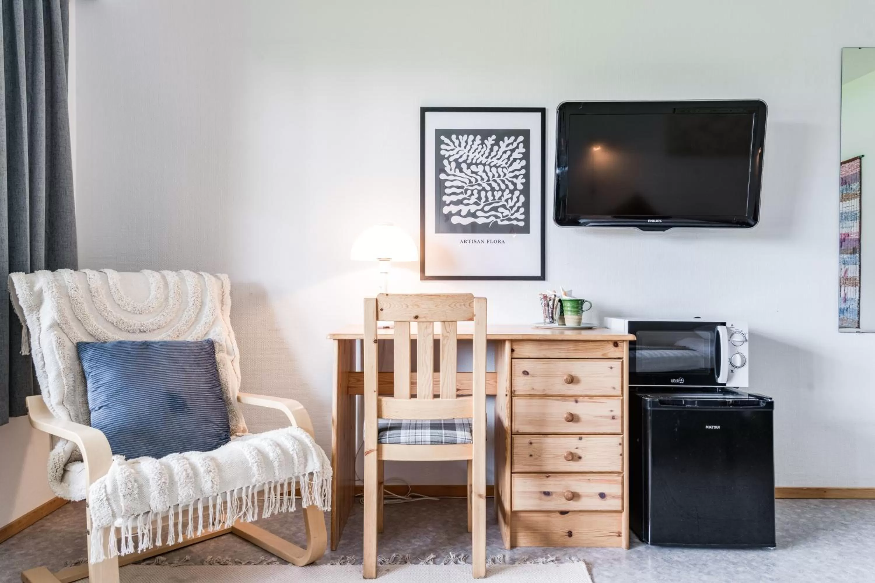 TV/Entertainment Center in Hotel Kuusamon Portti