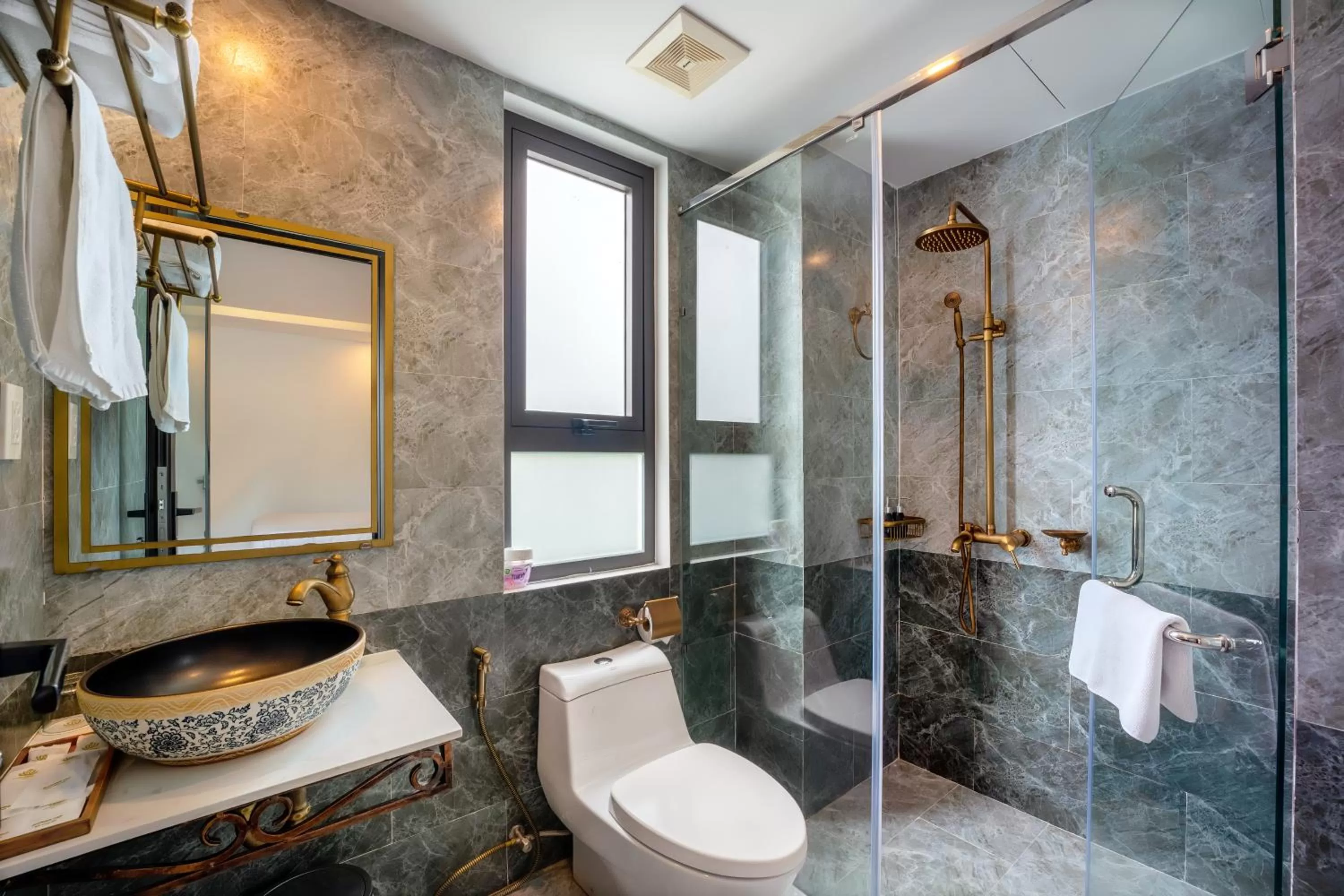 Shower in Royal Mansion Boutique Hoi An