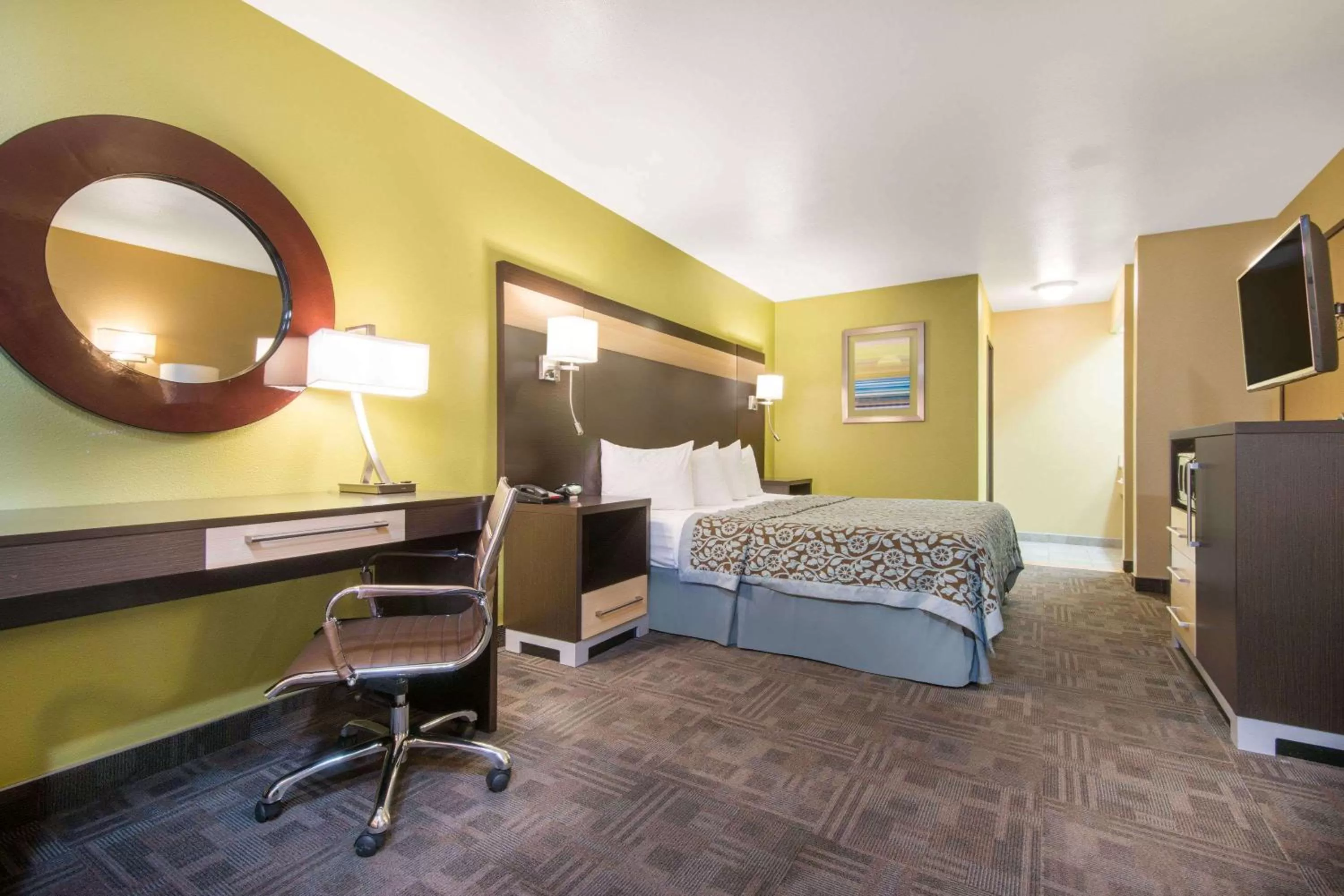 Photo of the whole room, Bed in Days Inn by Wyndham Carlsbad