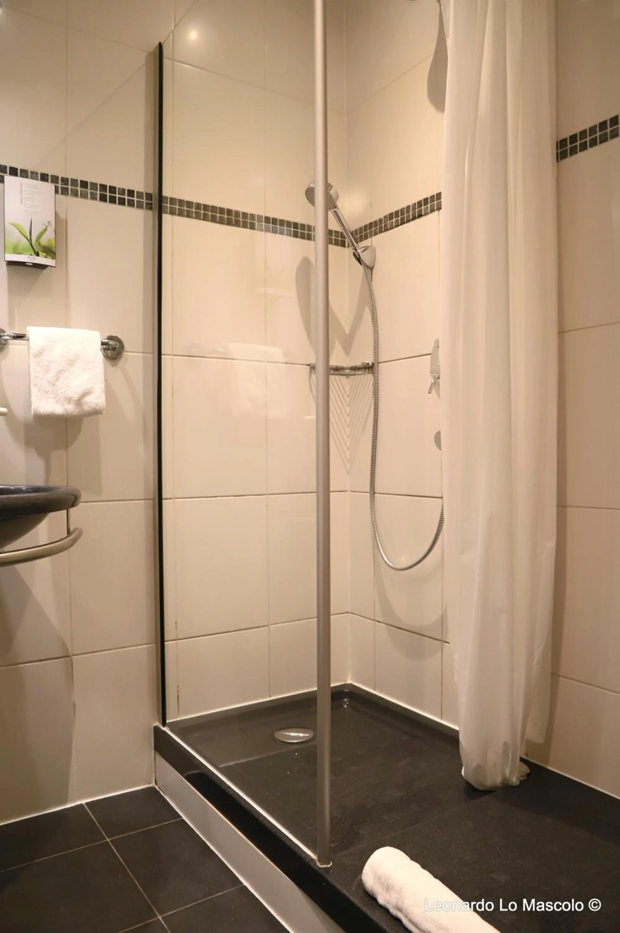 Shower, Bathroom in Univers Hotel Liege-Guillemins