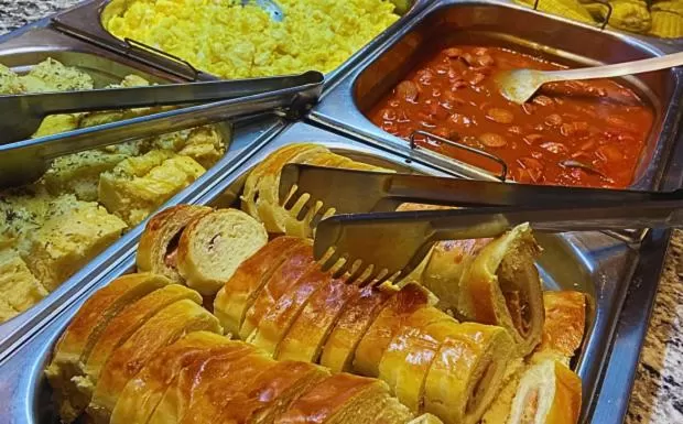 Restaurant/places to eat in Pousada Jovimar