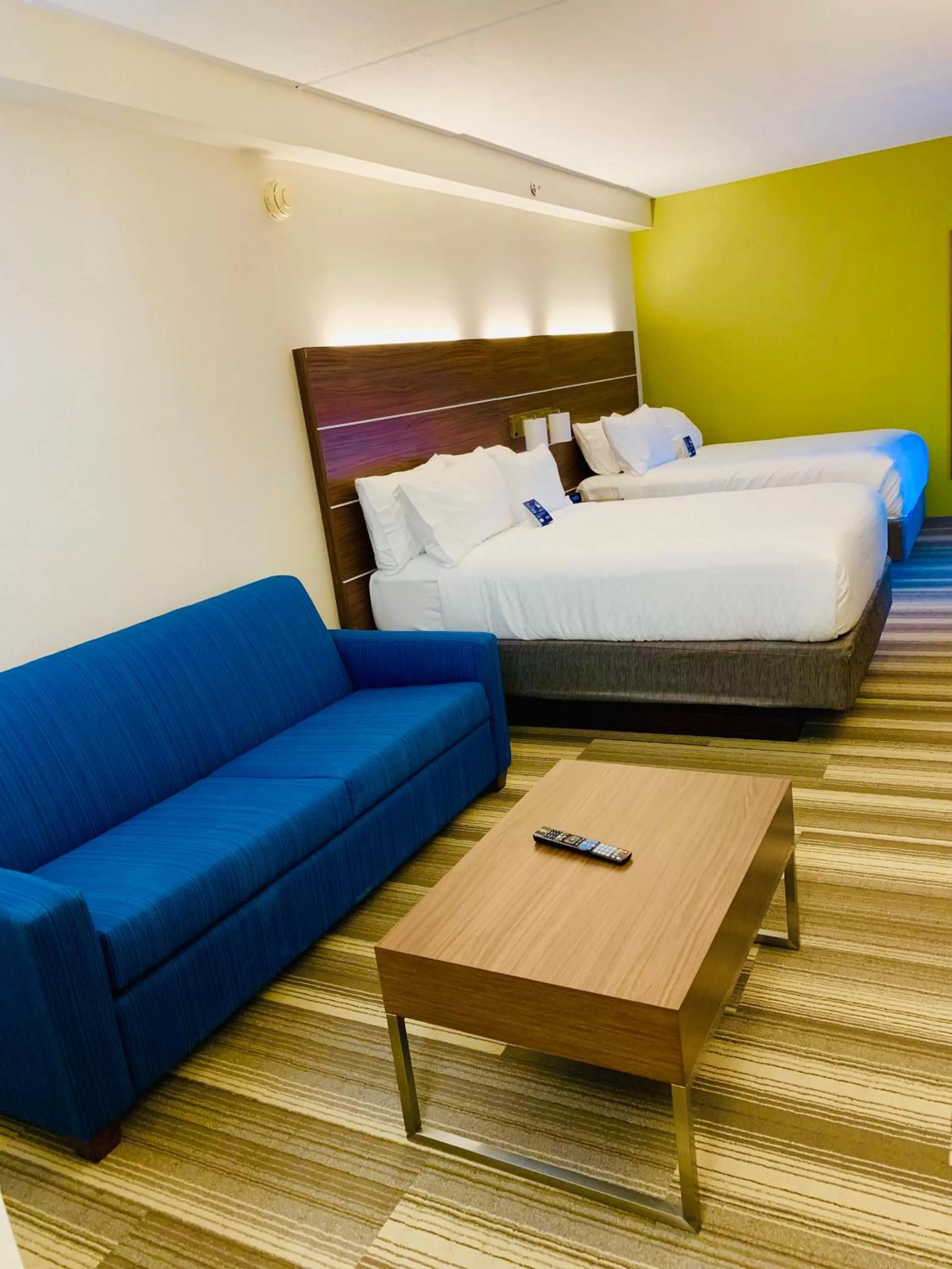 King Suite in Holiday Inn Express - Wilmington North - Brandywine by IHG