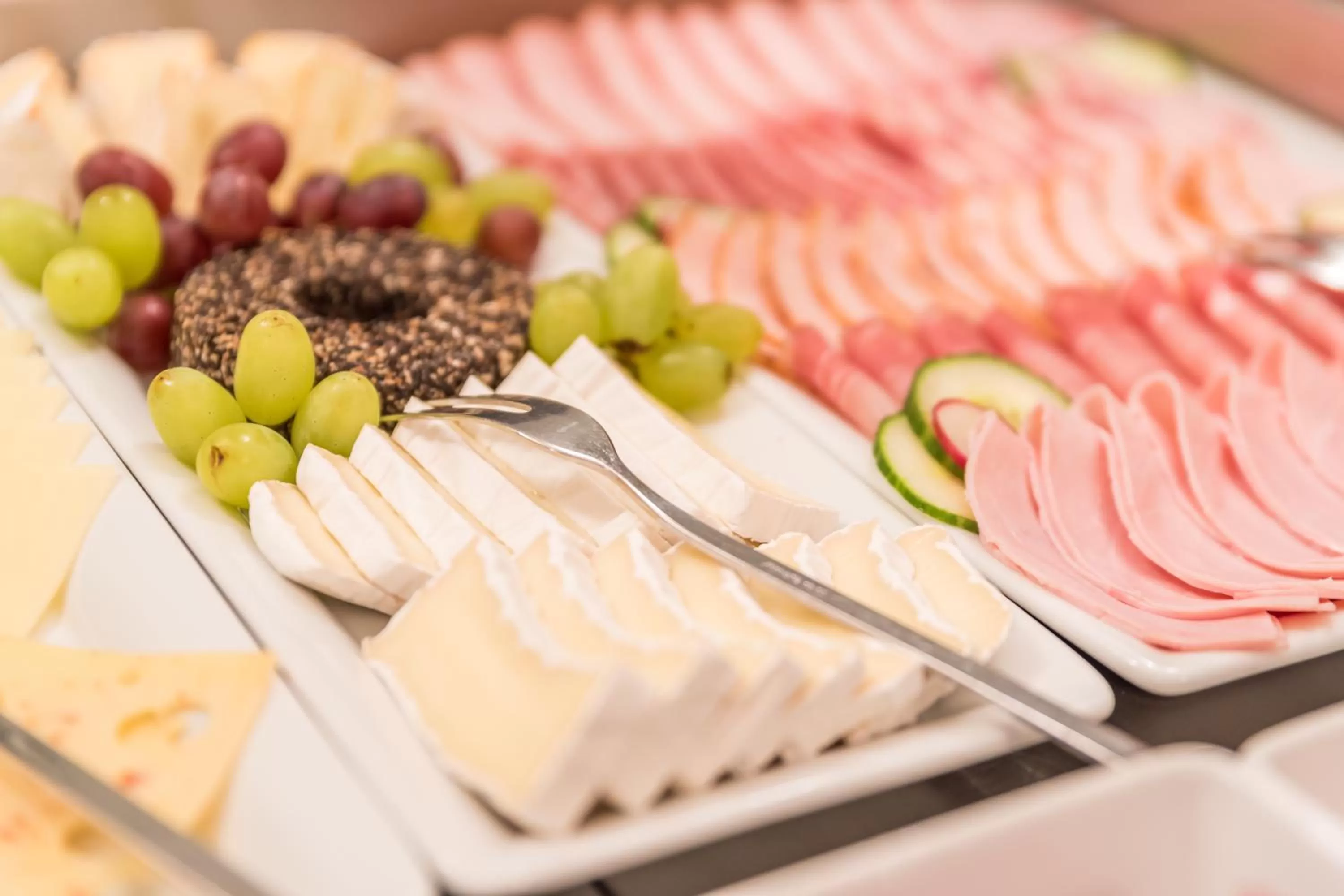 Buffet breakfast in Hotel Garni Getreuer Eckart