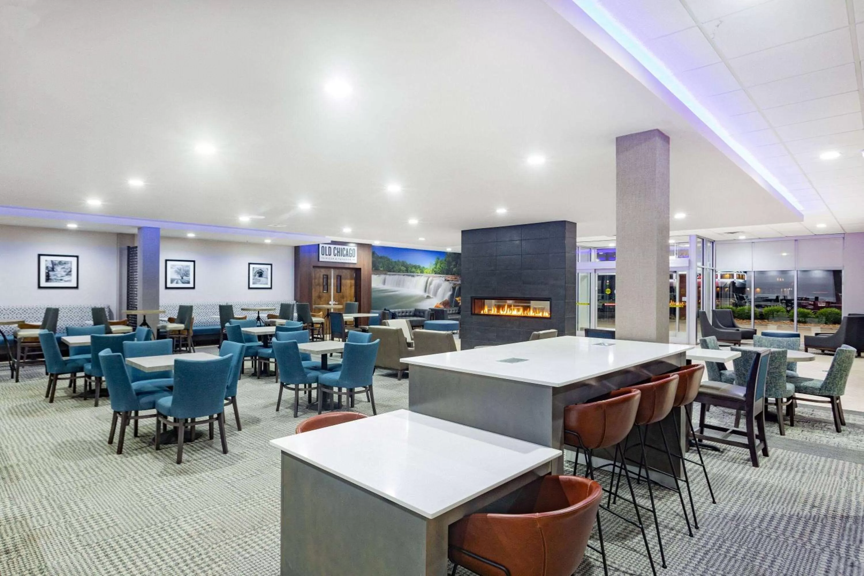 Lobby or reception in La Quinta by Wyndham Joplin