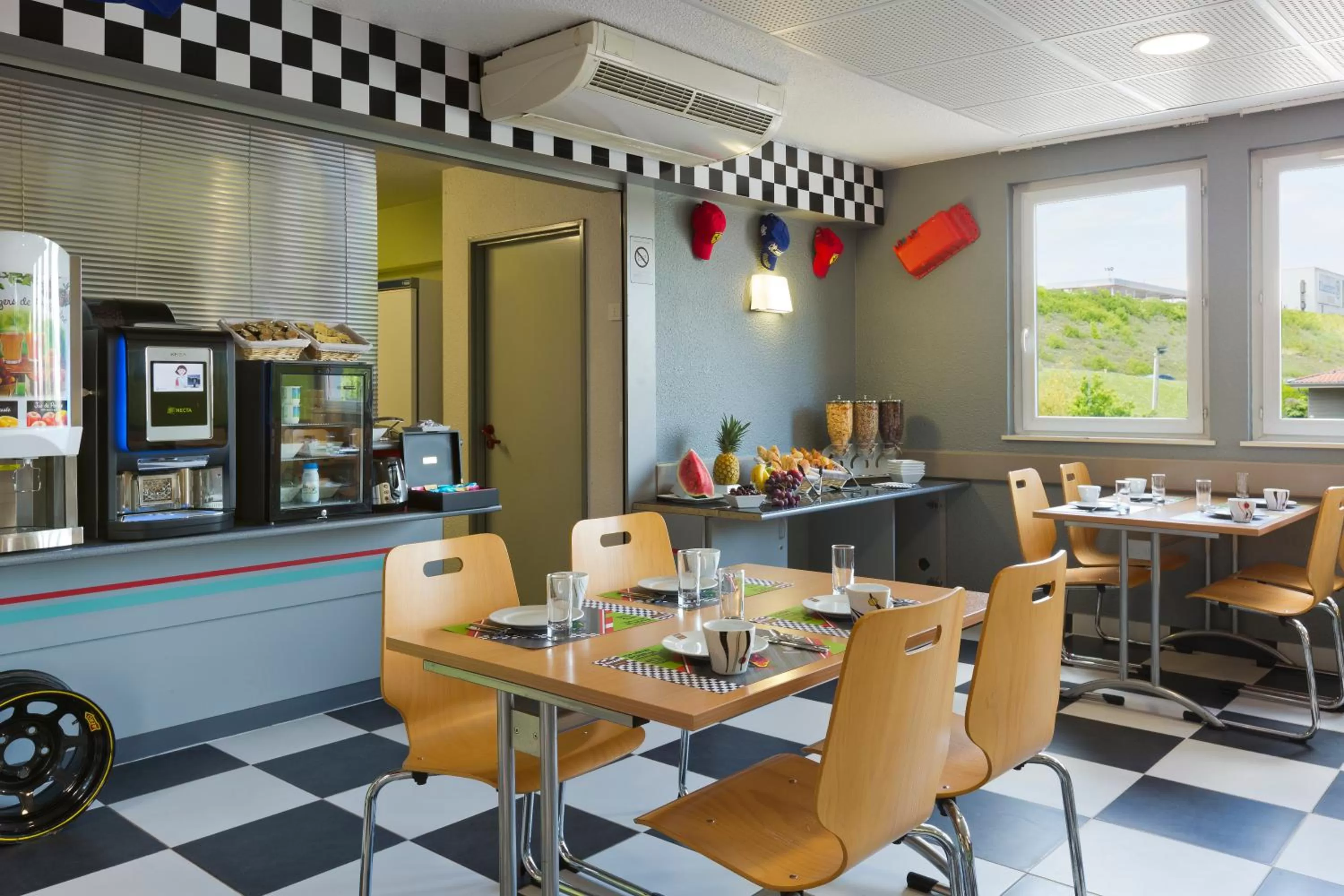 Breakfast in Enzo Hotels Nancy Frouard by Kyriad Direct