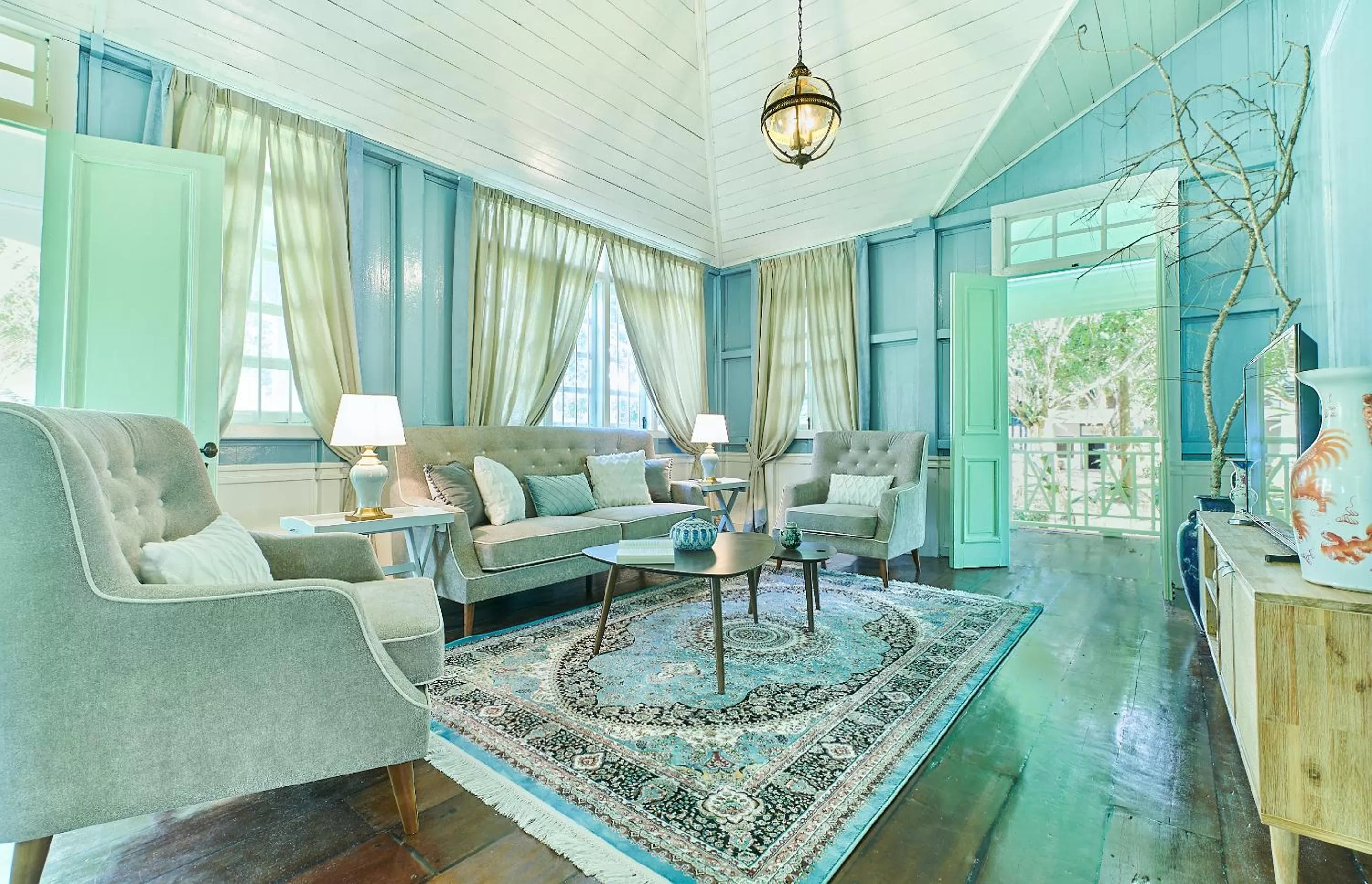 Living room in Temple Tree Resort