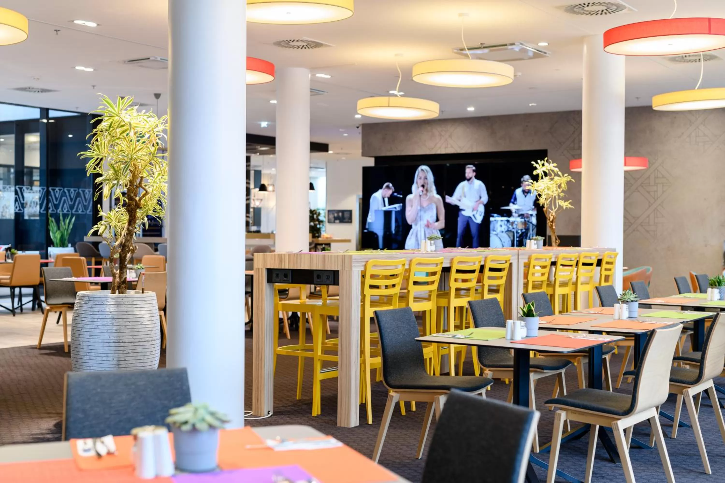 Restaurant/places to eat in Novotel Wien Hauptbahnhof
