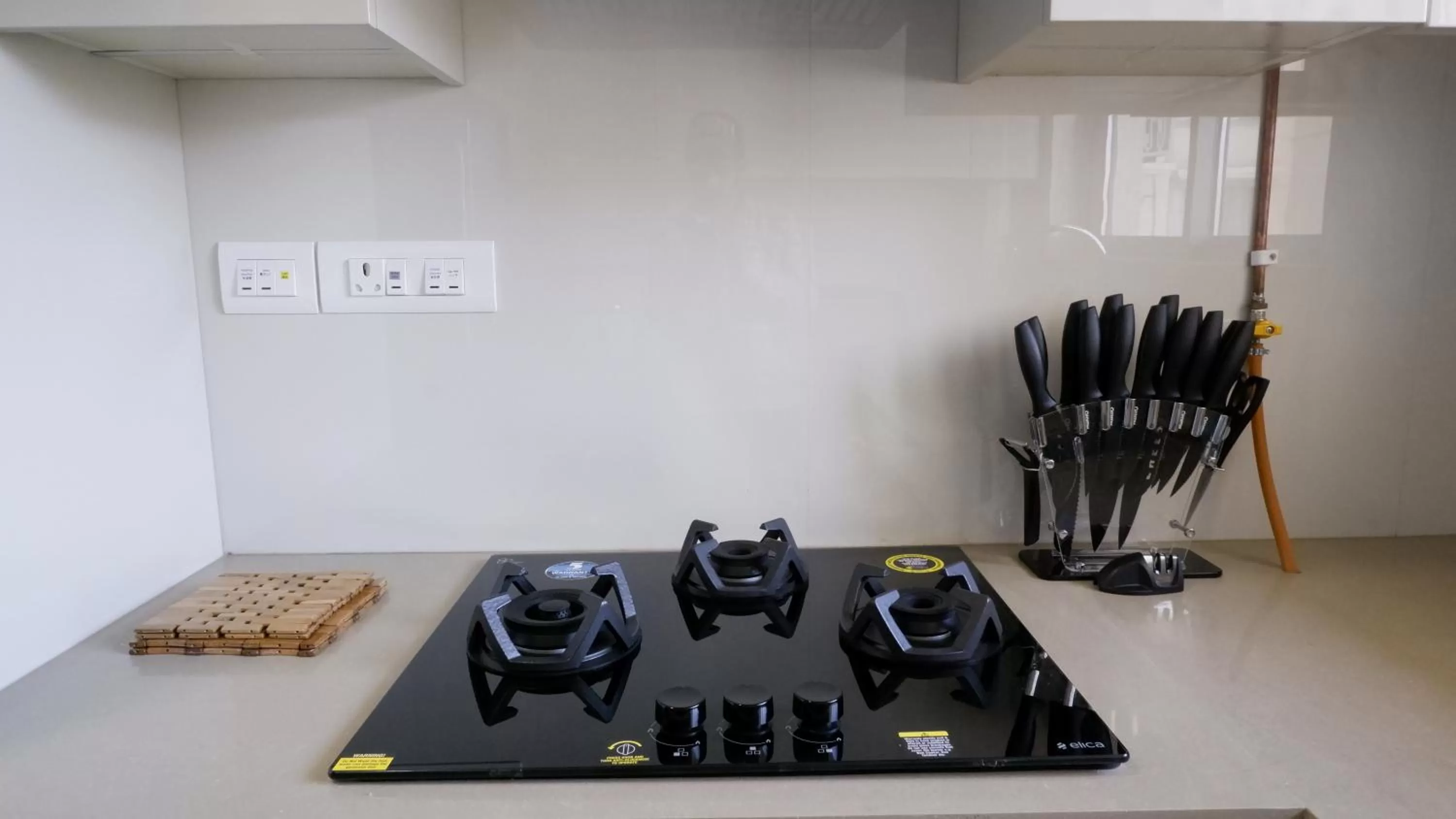 Kitchen or kitchenette in RELOhomes Serviced Apartment