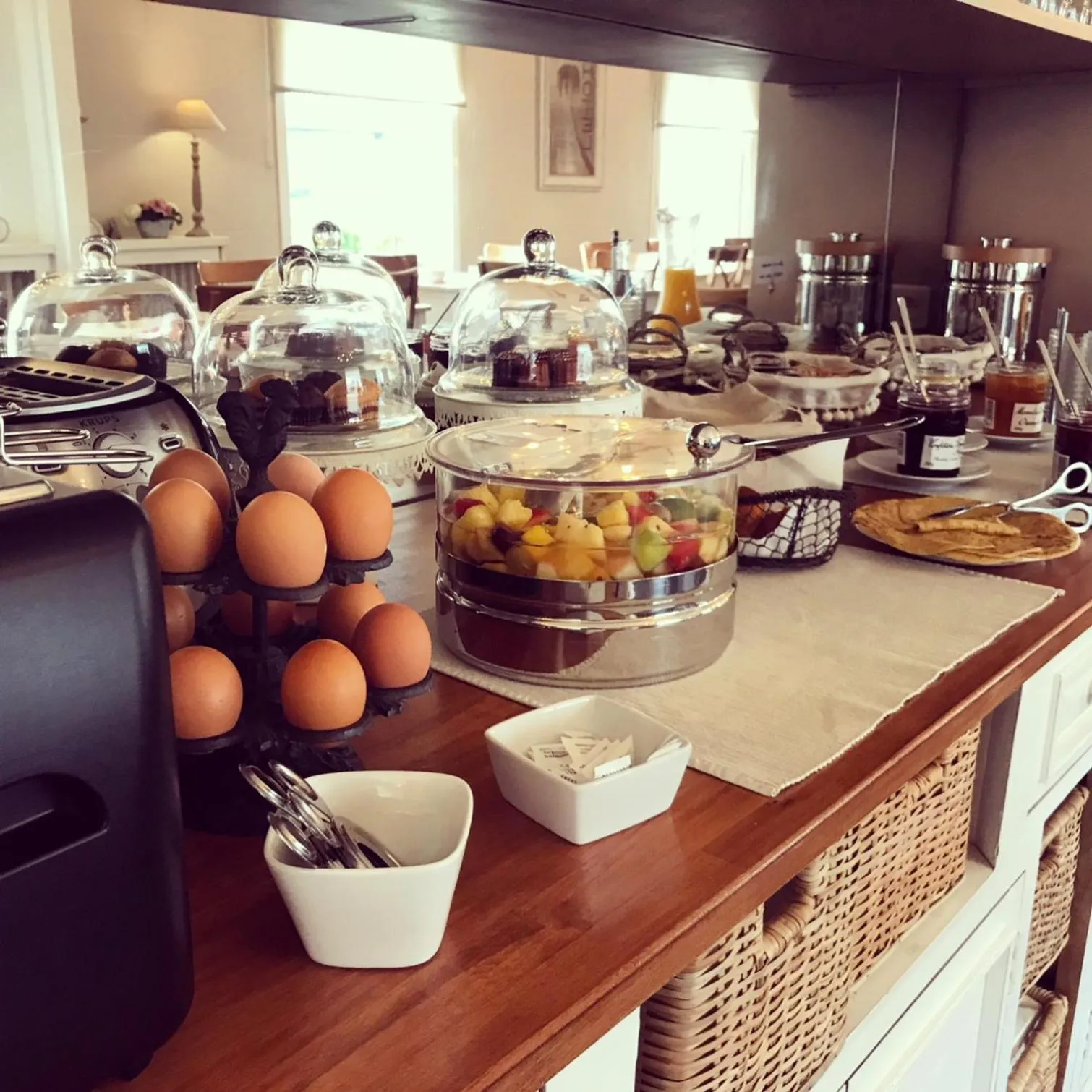 Continental breakfast in Brit Hôtel Confort Cléria Lorient Centre