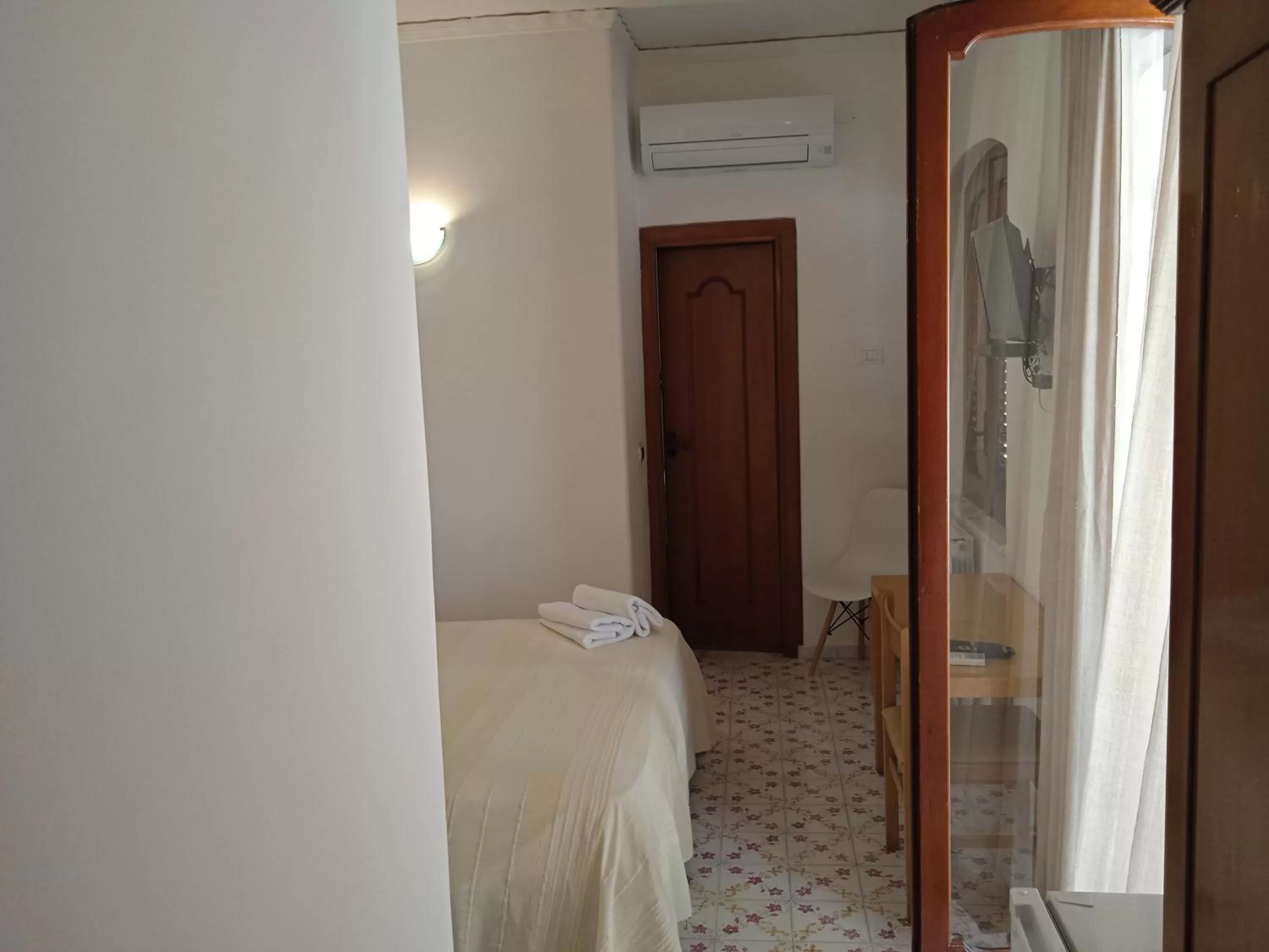 air conditioner, Bed in Villa Thomas BB conduzione familiare