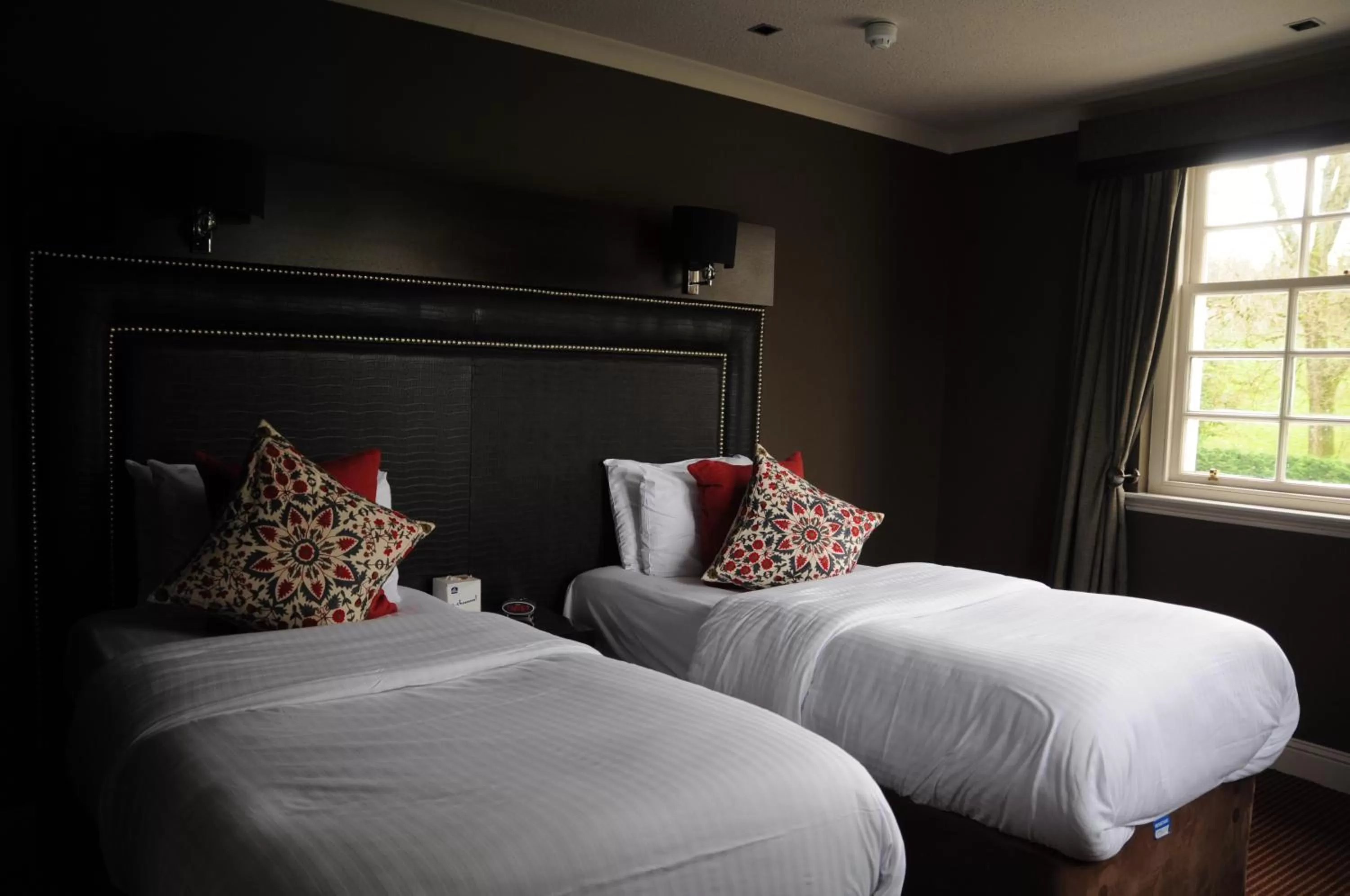 Bed in Eglinton Arms Hotel, BW Premier Collection