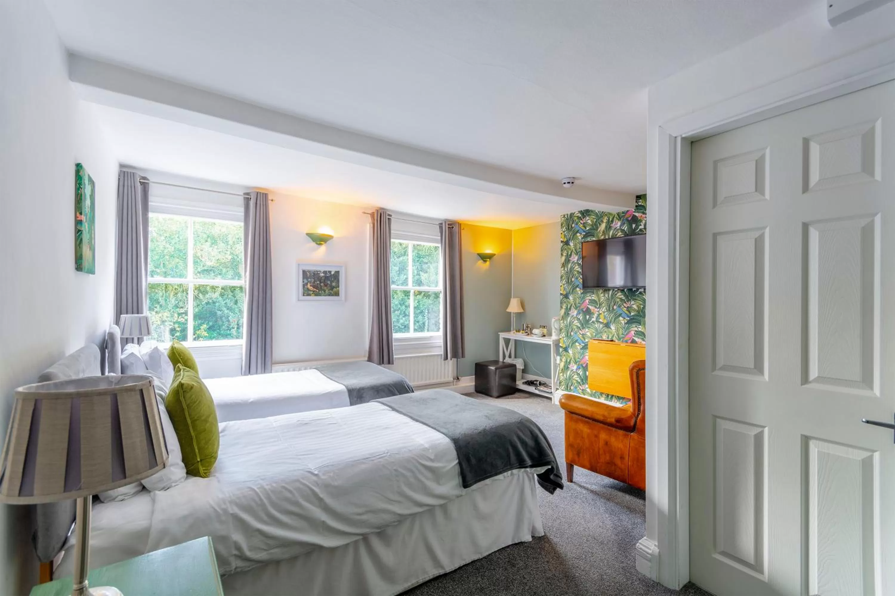 Bedroom, Bed in The Forest Lodge