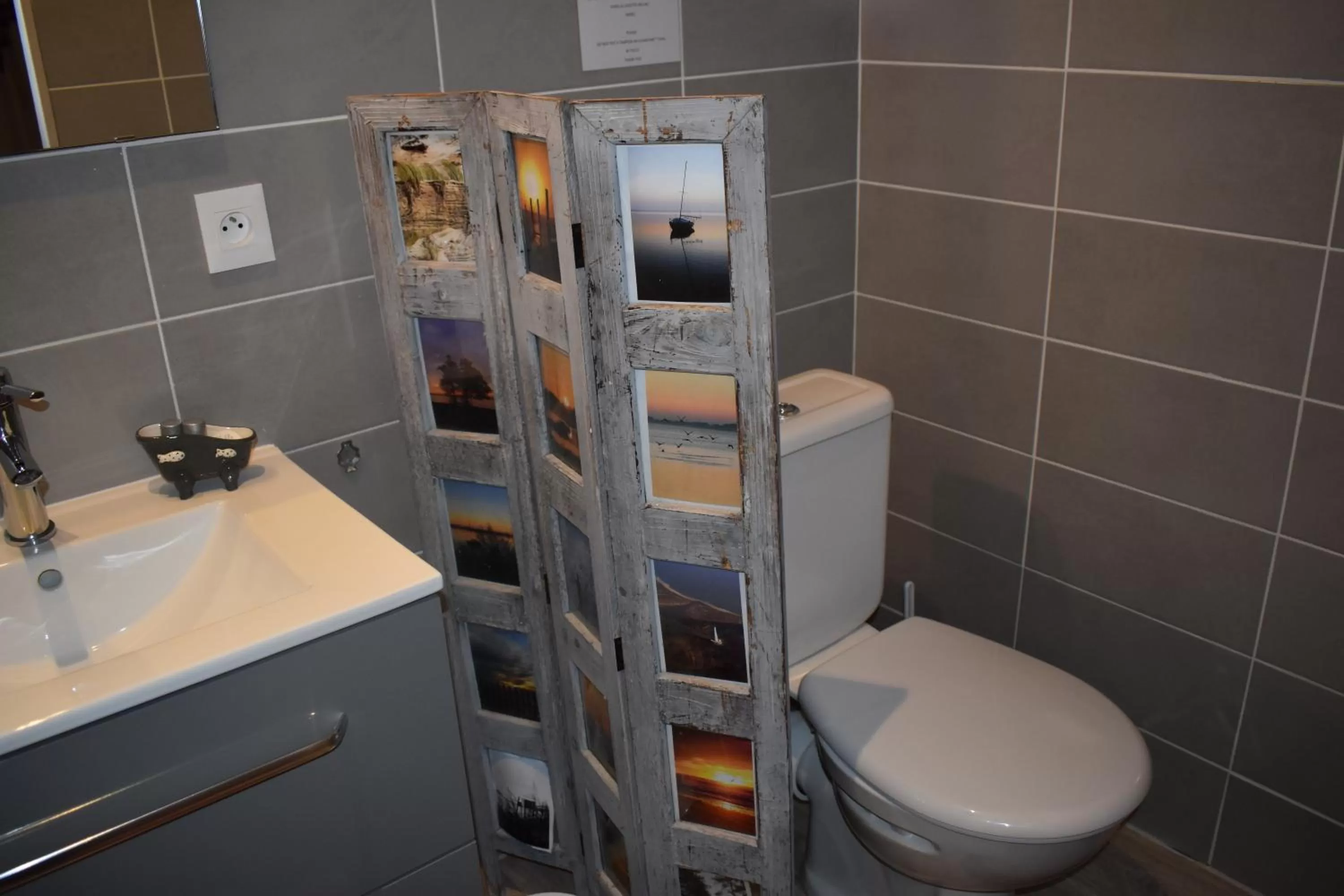 Bathroom in Chez Augustin