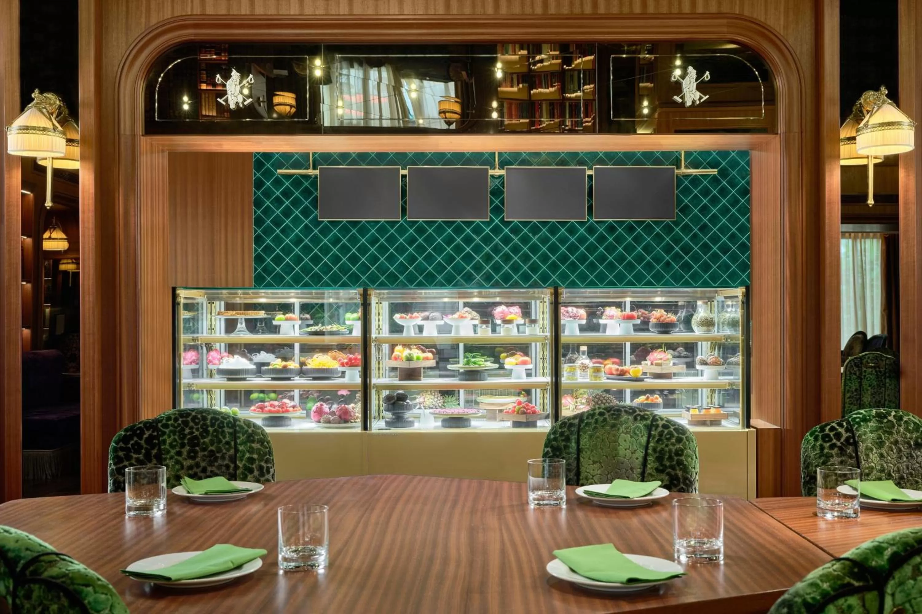 Restaurant/places to eat in Maxwell Reserve Singapore, Autograph Collection