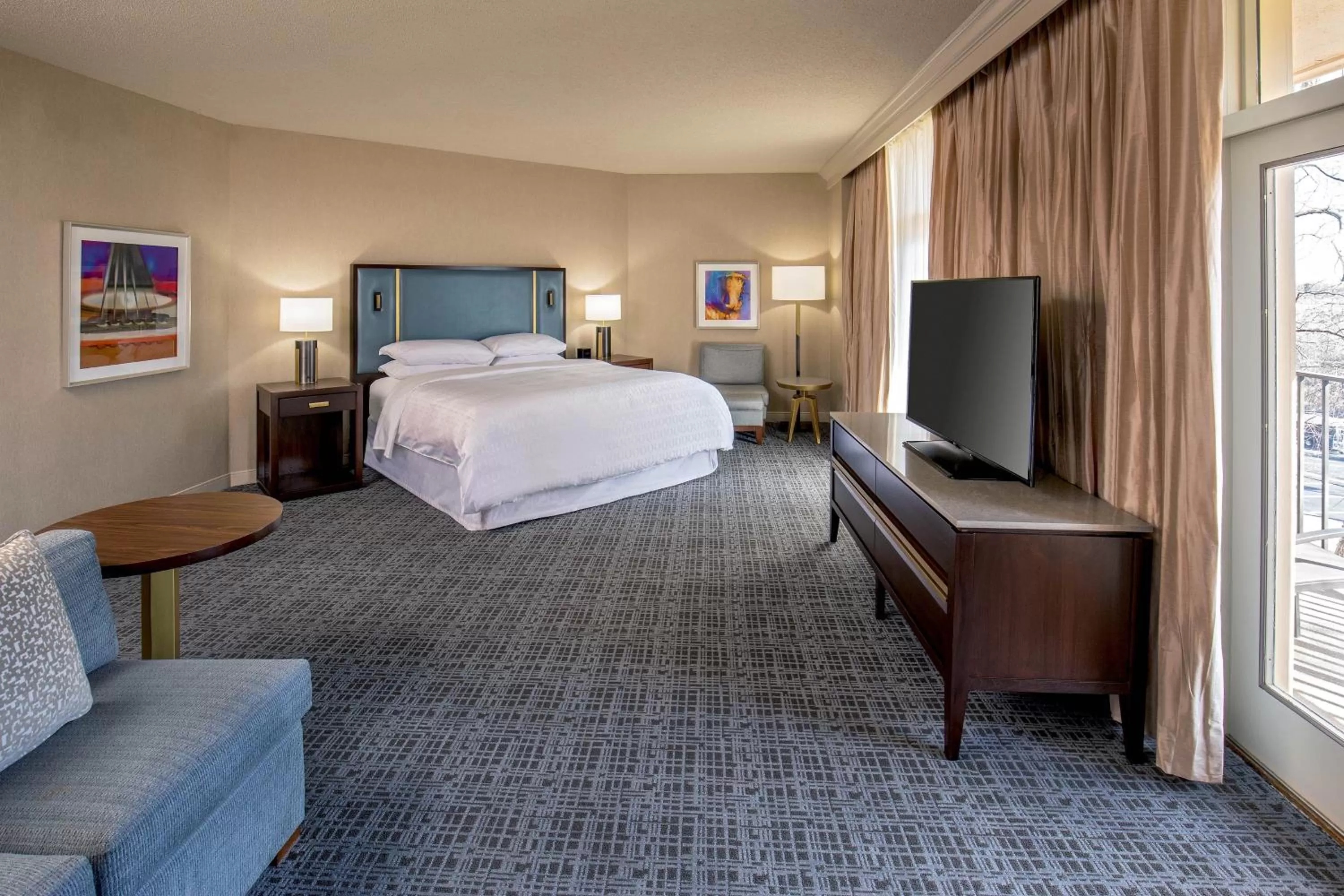 Bedroom, Bed in Sheraton Music City Nashville Airport