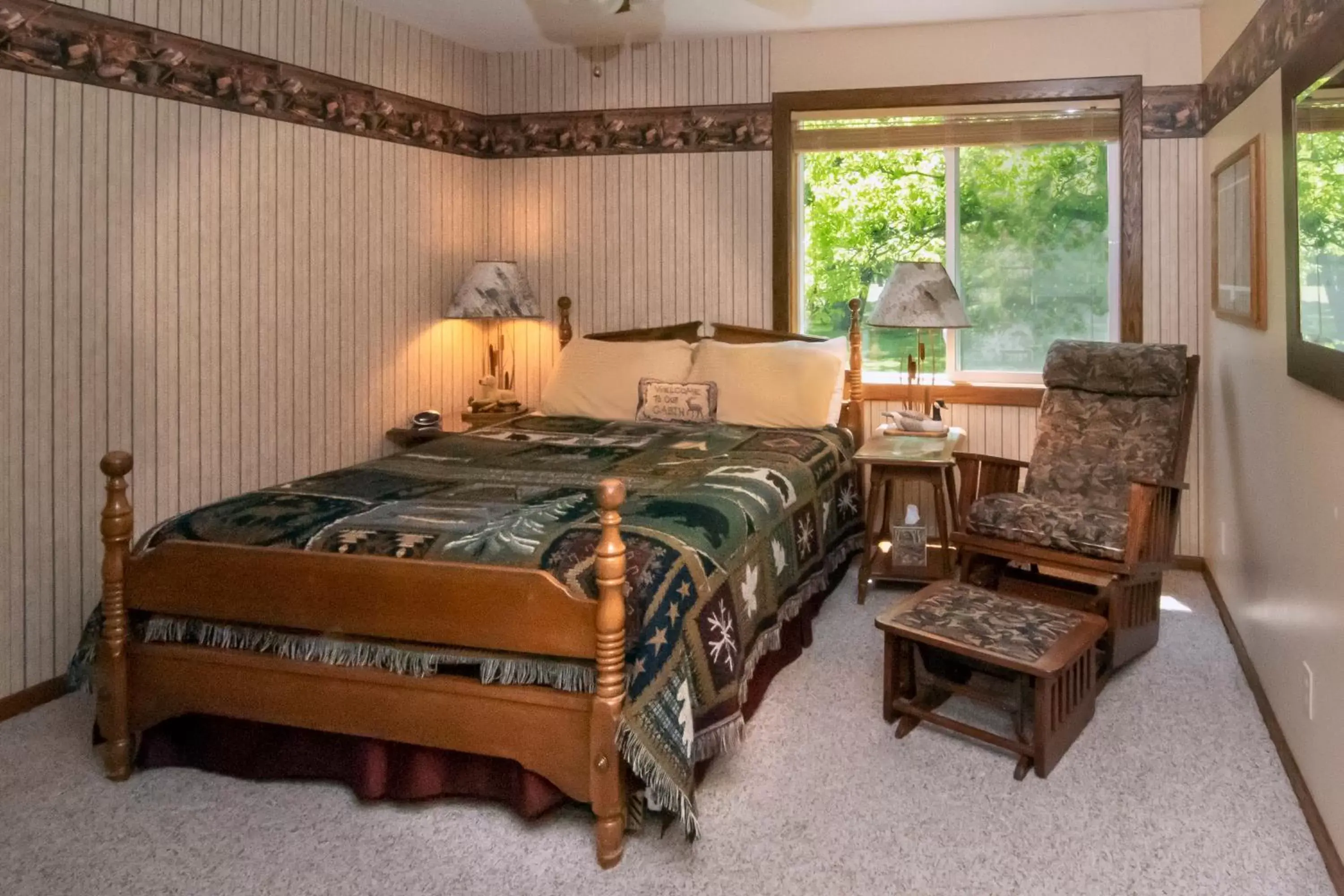 Standard Double Room in Leech Lake Resort Bed & Breakfast Standard Double Room in Leech Lake Resort Bed & Breakfast