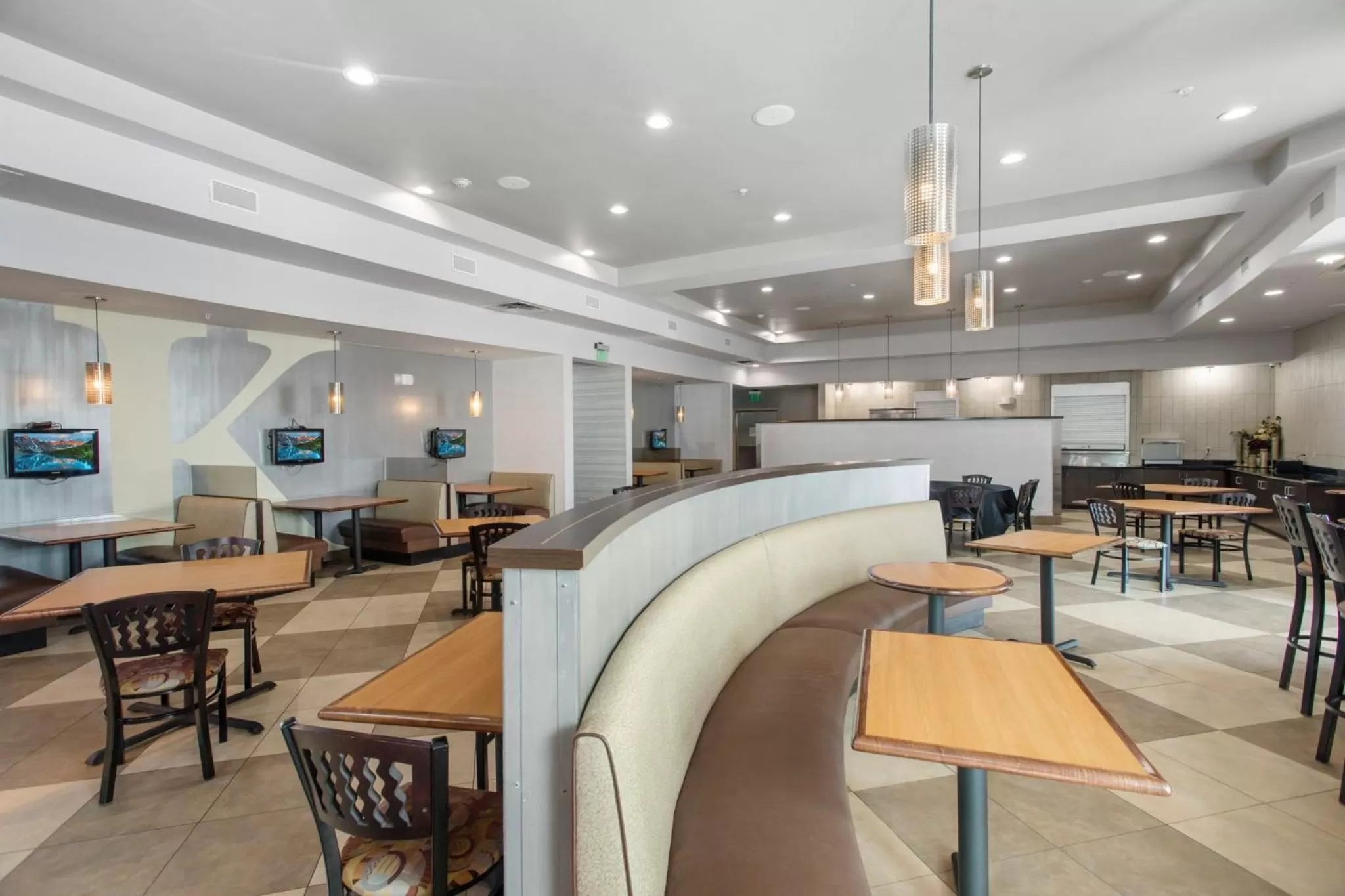 Restaurant/places to eat in Holiday Inn Hotel & Suites Waco Northwest by IHG