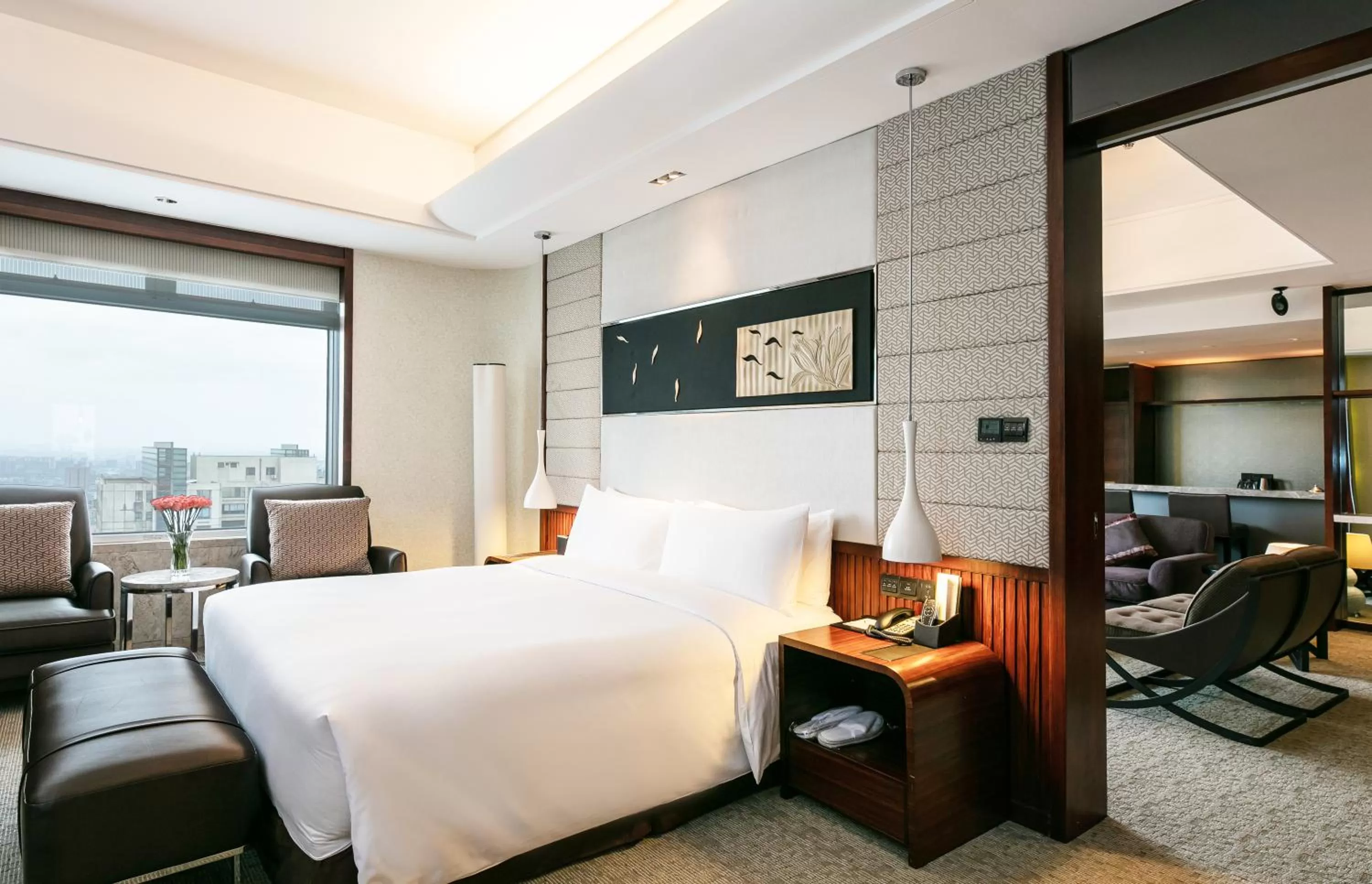 Photo of the whole room, Bed in InterContinental Foshan by IHG