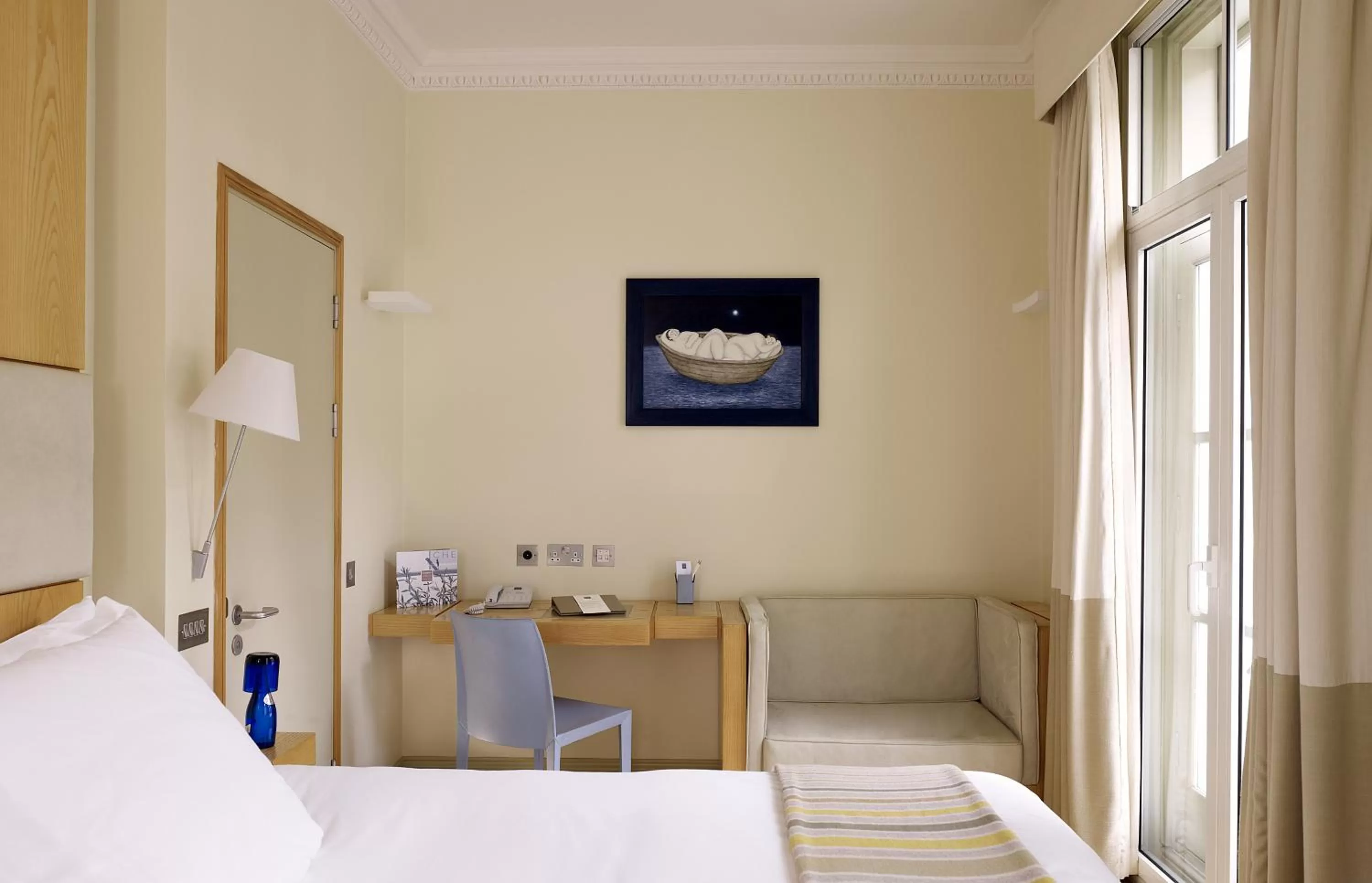 Bedroom, Bed in Sydney House Chelsea