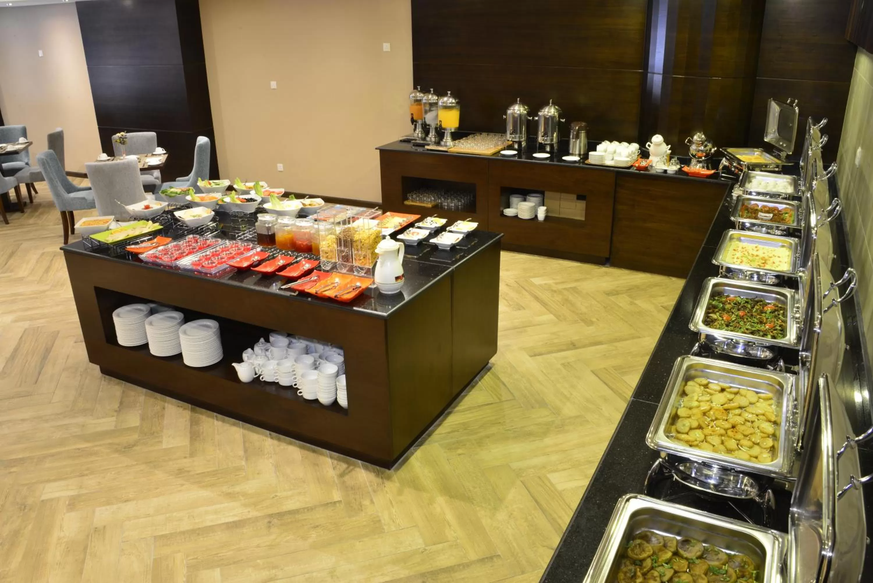 Restaurant/places to eat in Naviti Warwick Dammam