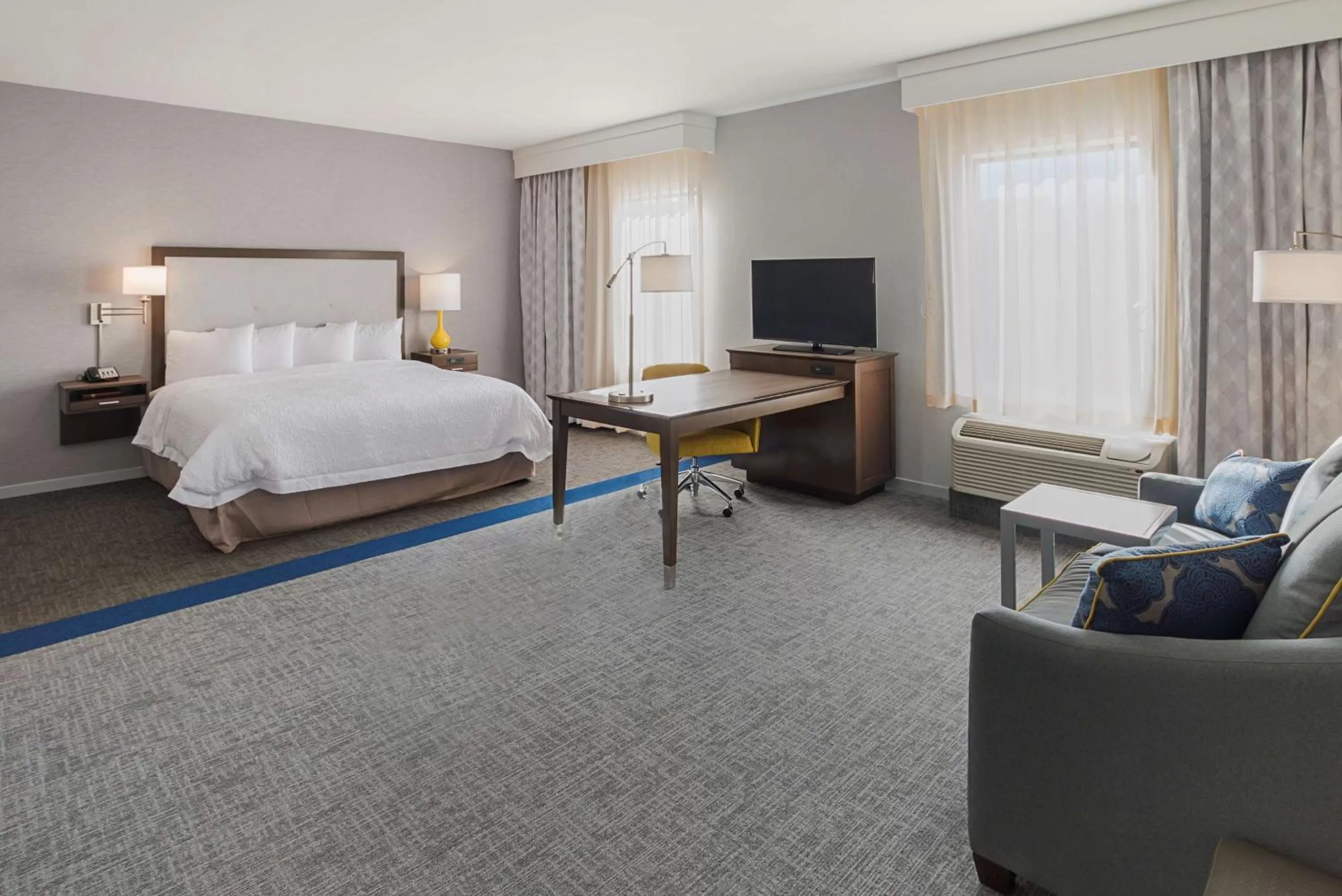 Bedroom, Bed in Hampton Inn & Suites Colleyville DFW Airport West