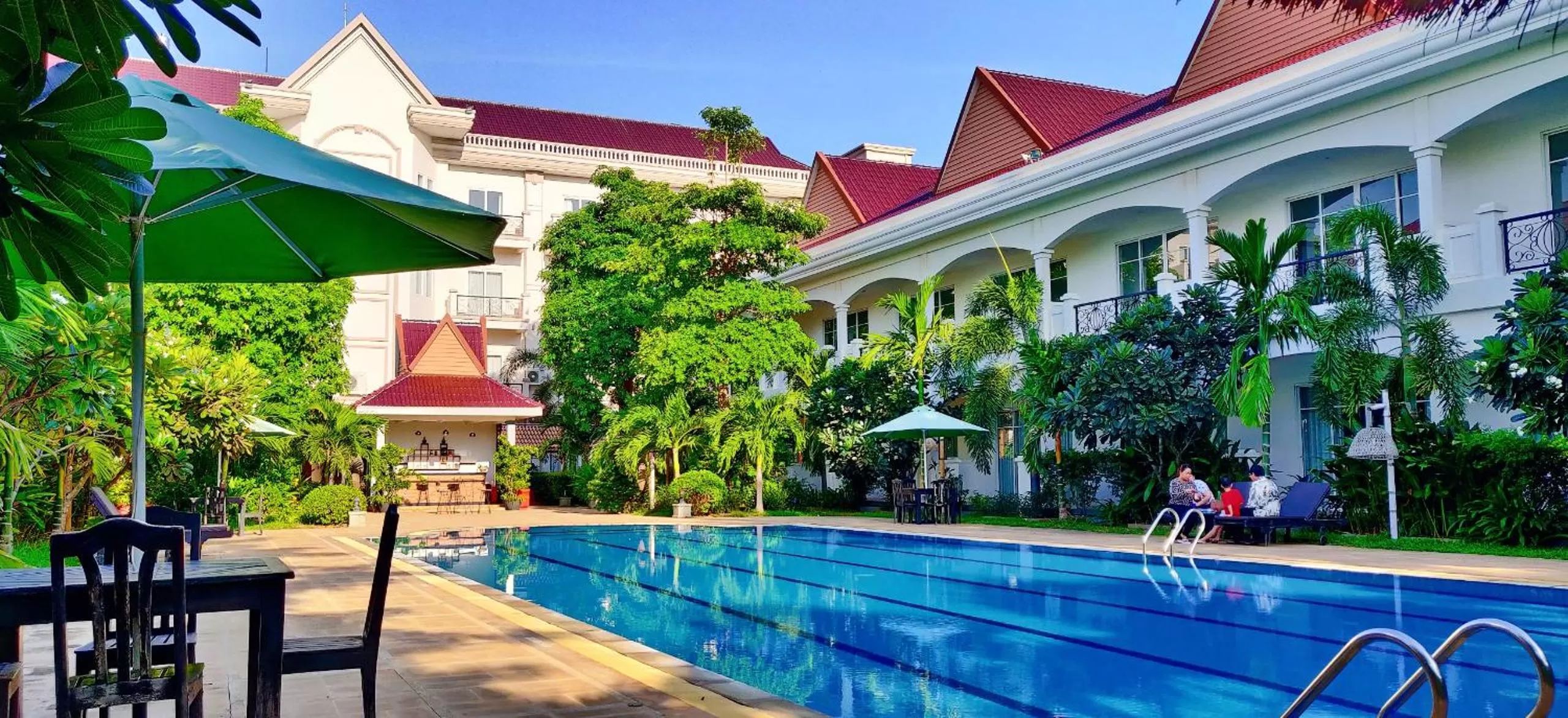 Pool view in Glorious Hotel