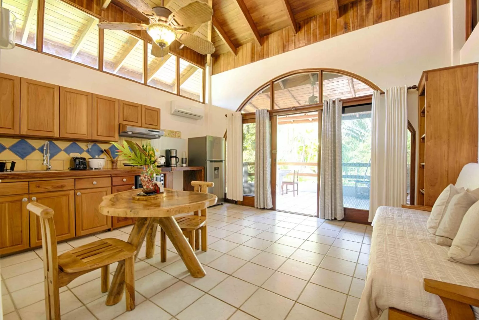 Dining Area in Casa Sueca Hotel - At the Beach
