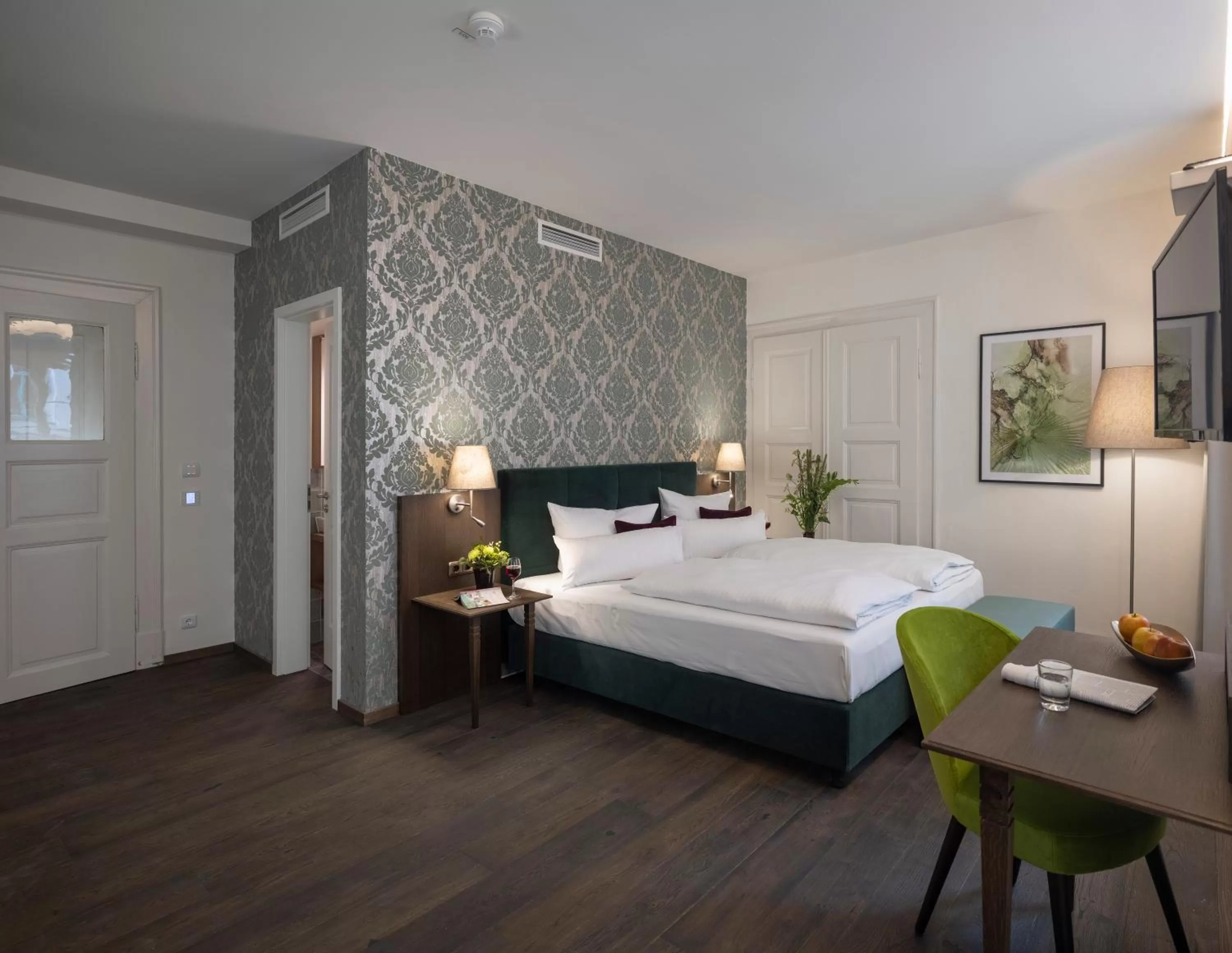 Bedroom, Bed in Altstadthotel der Patrizier