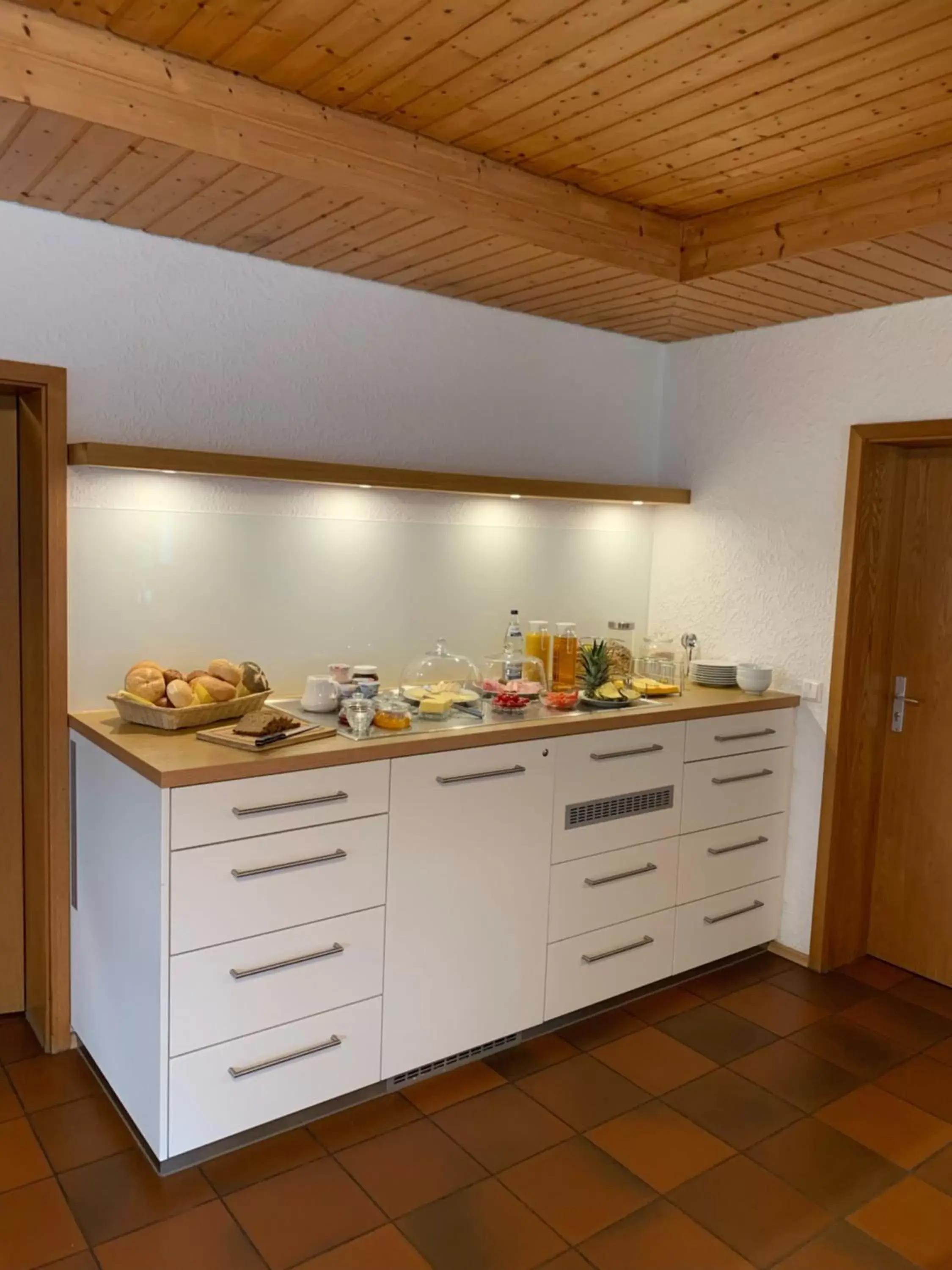 Single Room with Private External Bathroom - single occupancy in Gästehaus Hartwig Single Room with Private External Bathroom - single occupancy in Gästehaus Hartwig