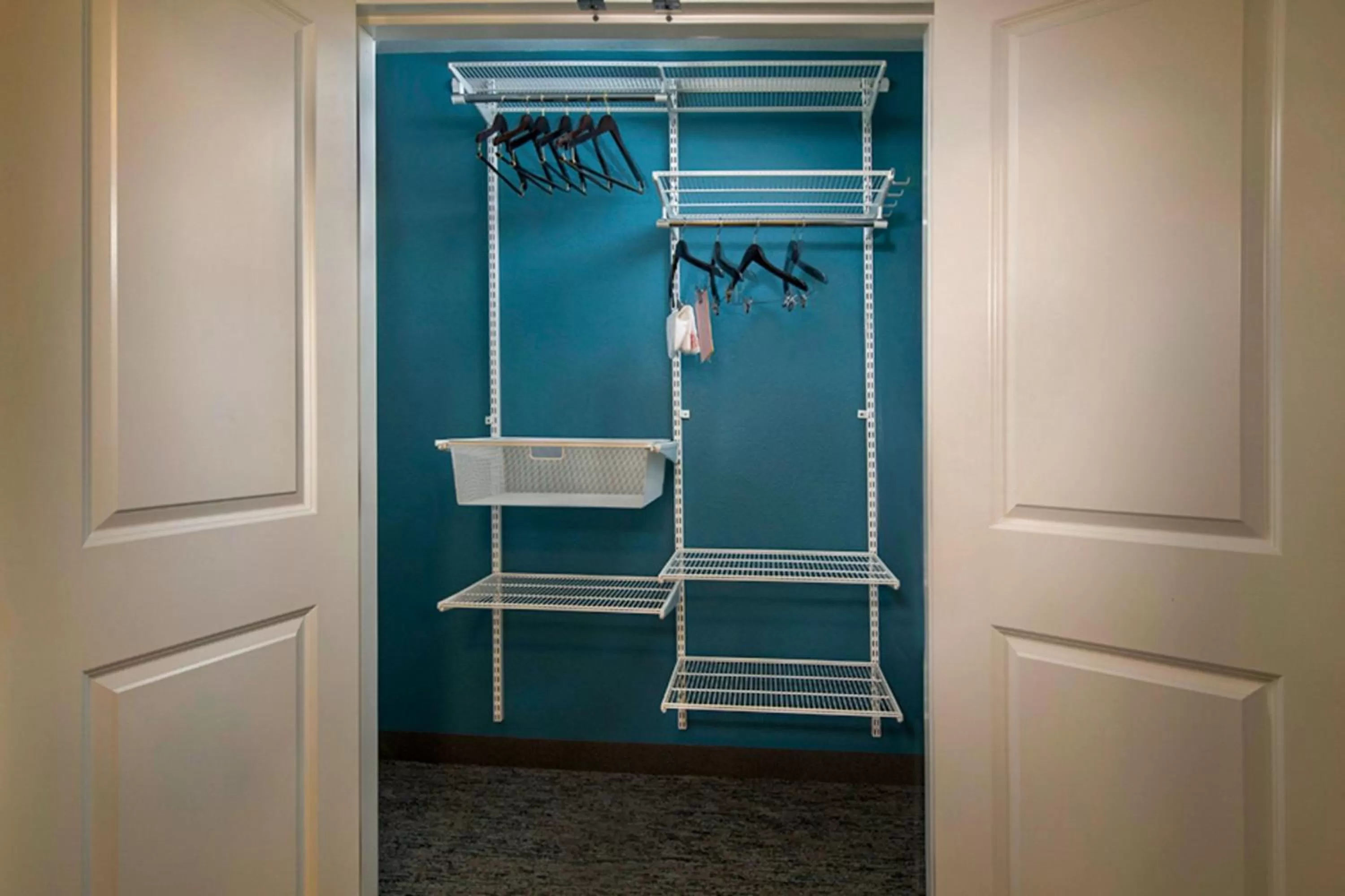 Bedroom in TownePlace Suites by Marriott Frederick