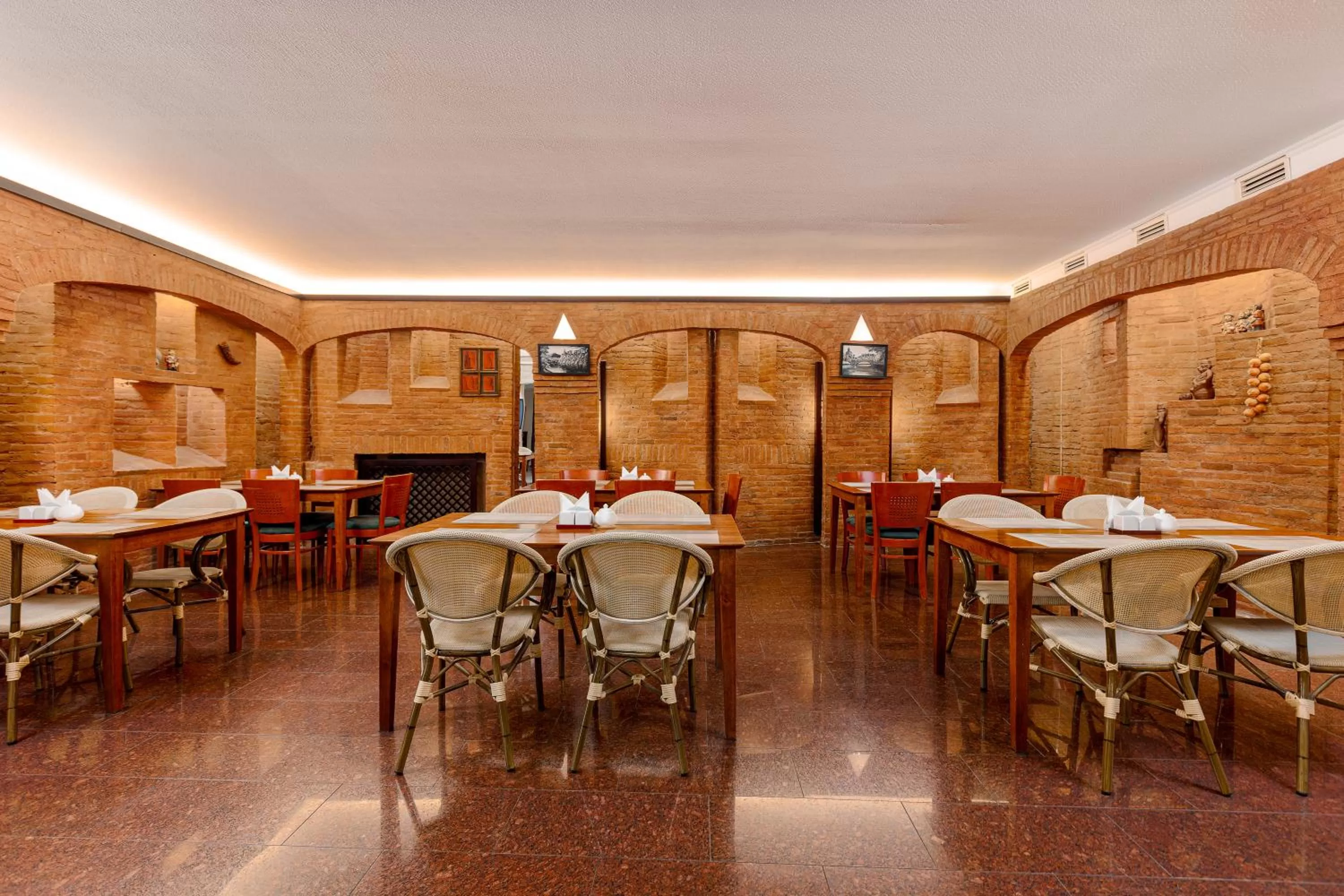 Breakfast in Sharden Hotel