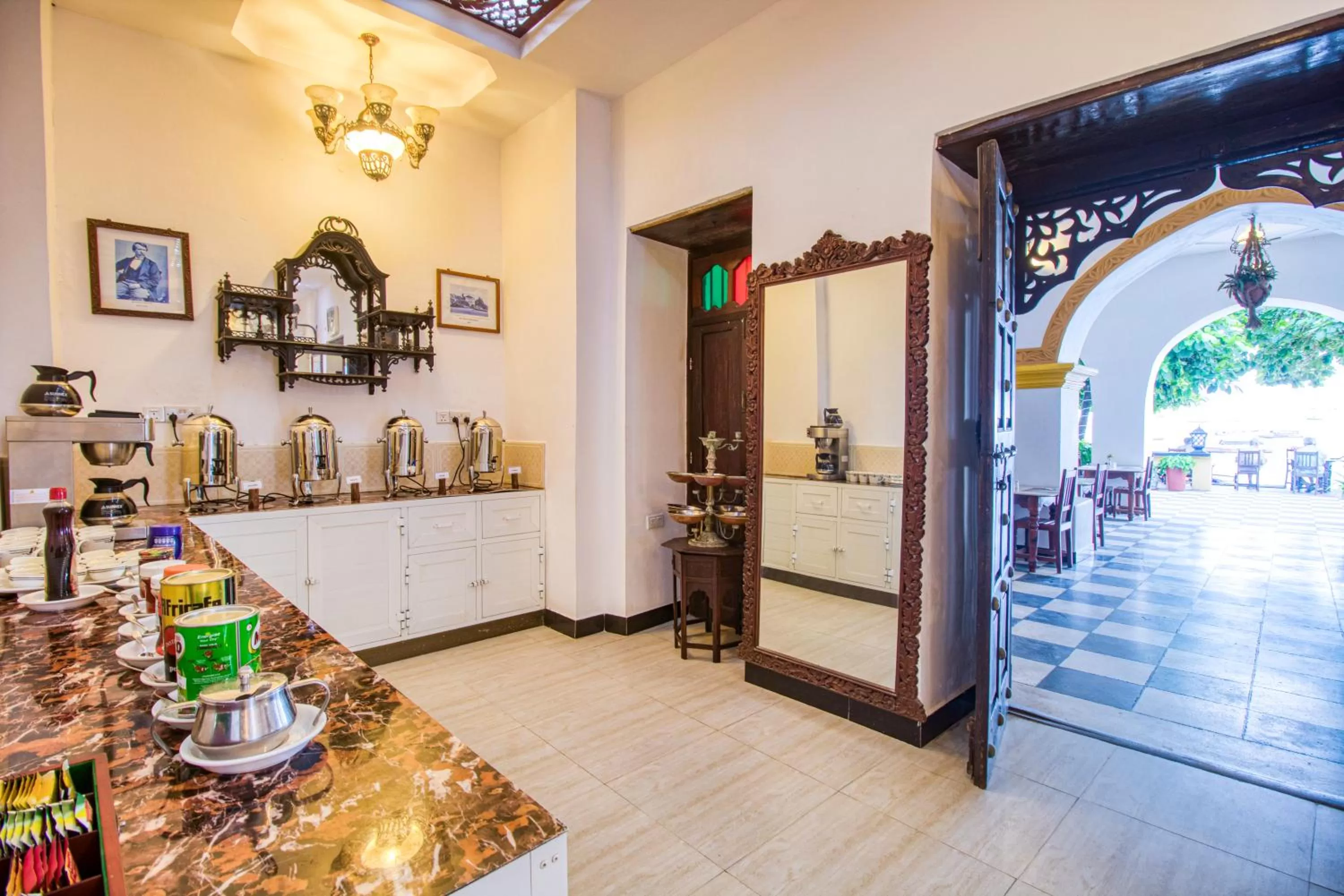 Food and drinks in Tembo B&B Apartments