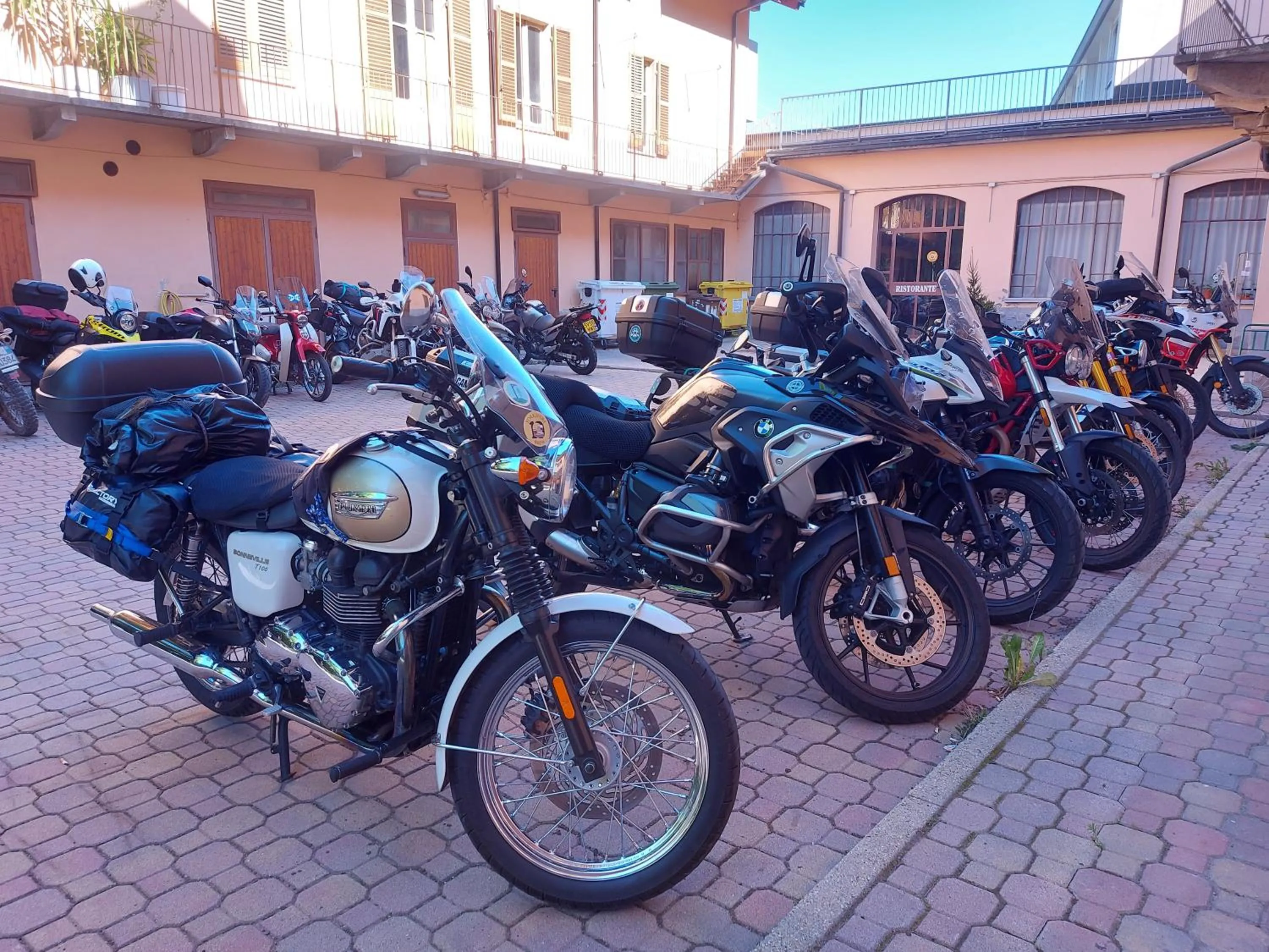 Inner courtyard view in Hotel Sommeiller