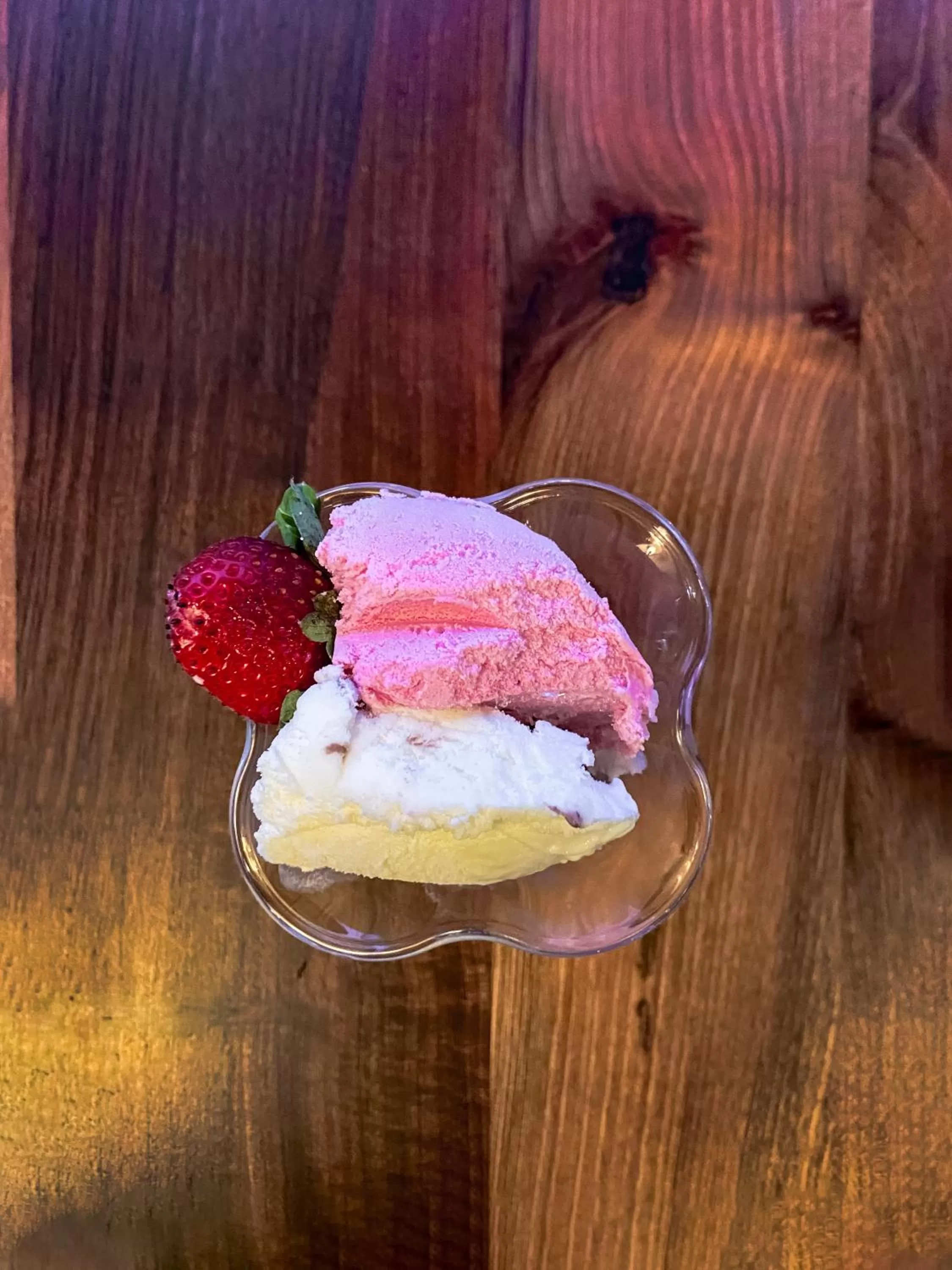 Restaurant/places to eat in Cratus Stone Palace