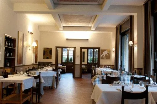 Restaurant/places to eat in Albergo Ristorante Sant'Eustorgio