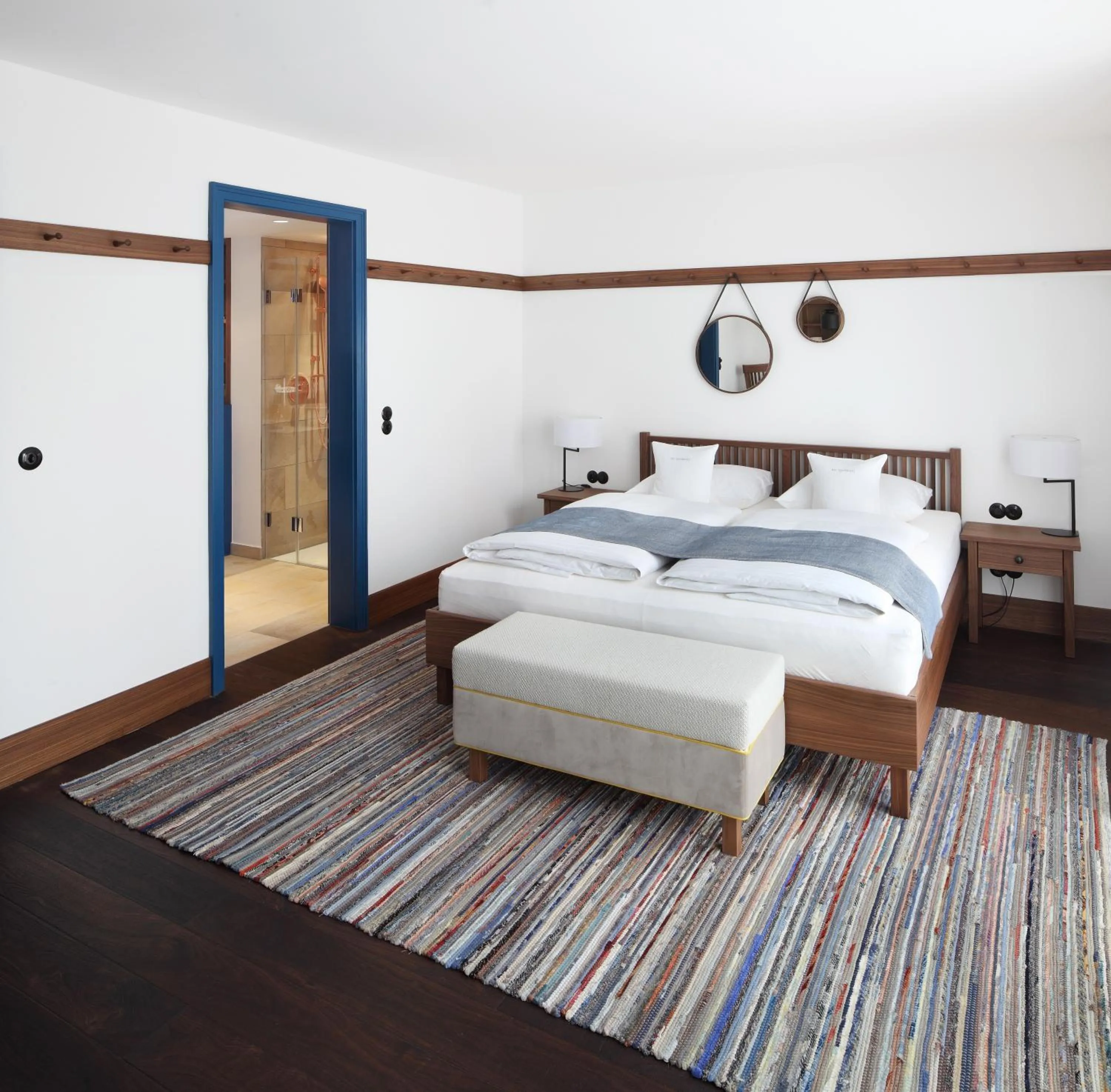 Photo of the whole room, Bed in Das Tegernsee