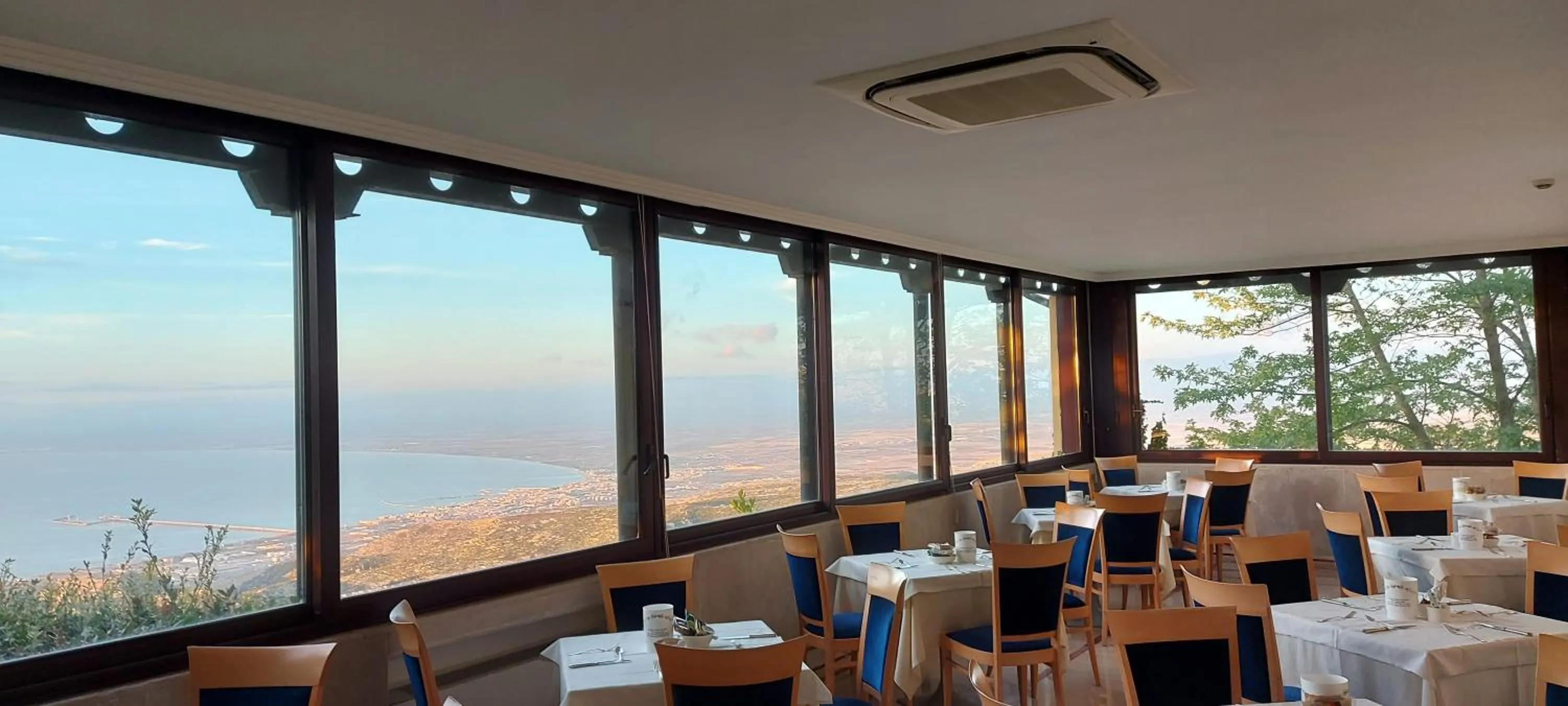 Breakfast in Palace Hotel San Michele