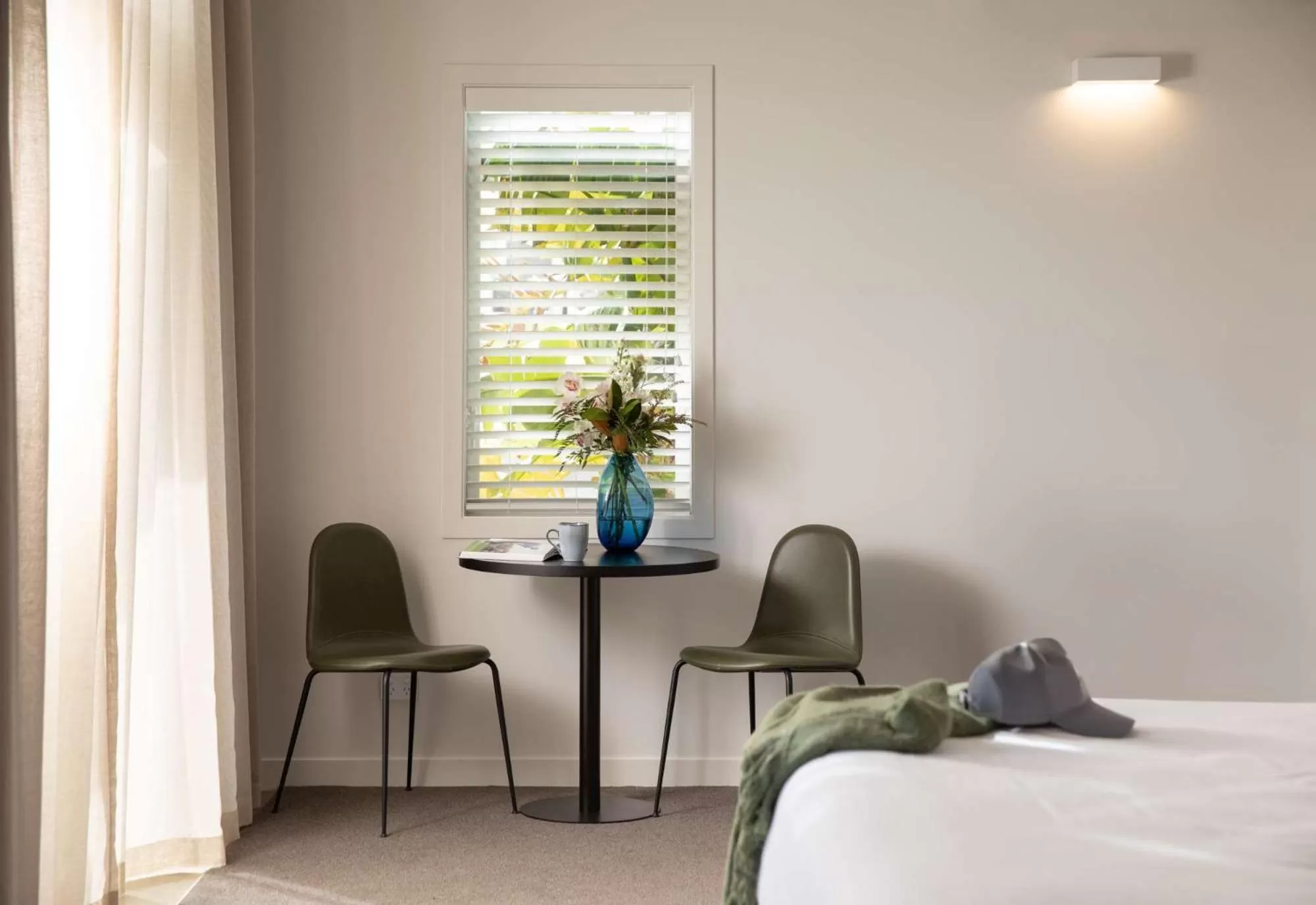 Photo of the whole room, Bed in Rydges Formosa Auckland Golf Resort