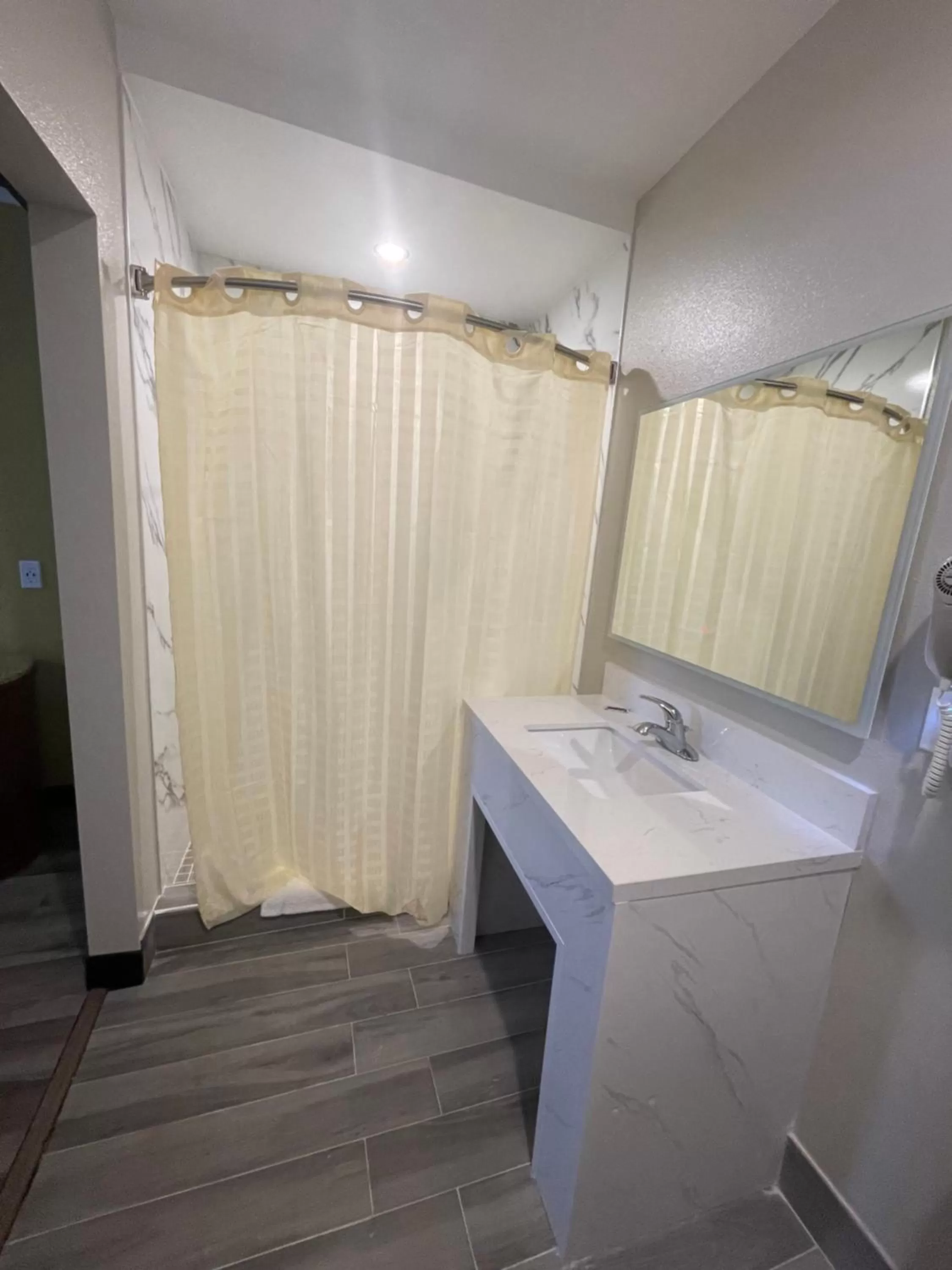 Bathroom in Stadium Inn & Spas