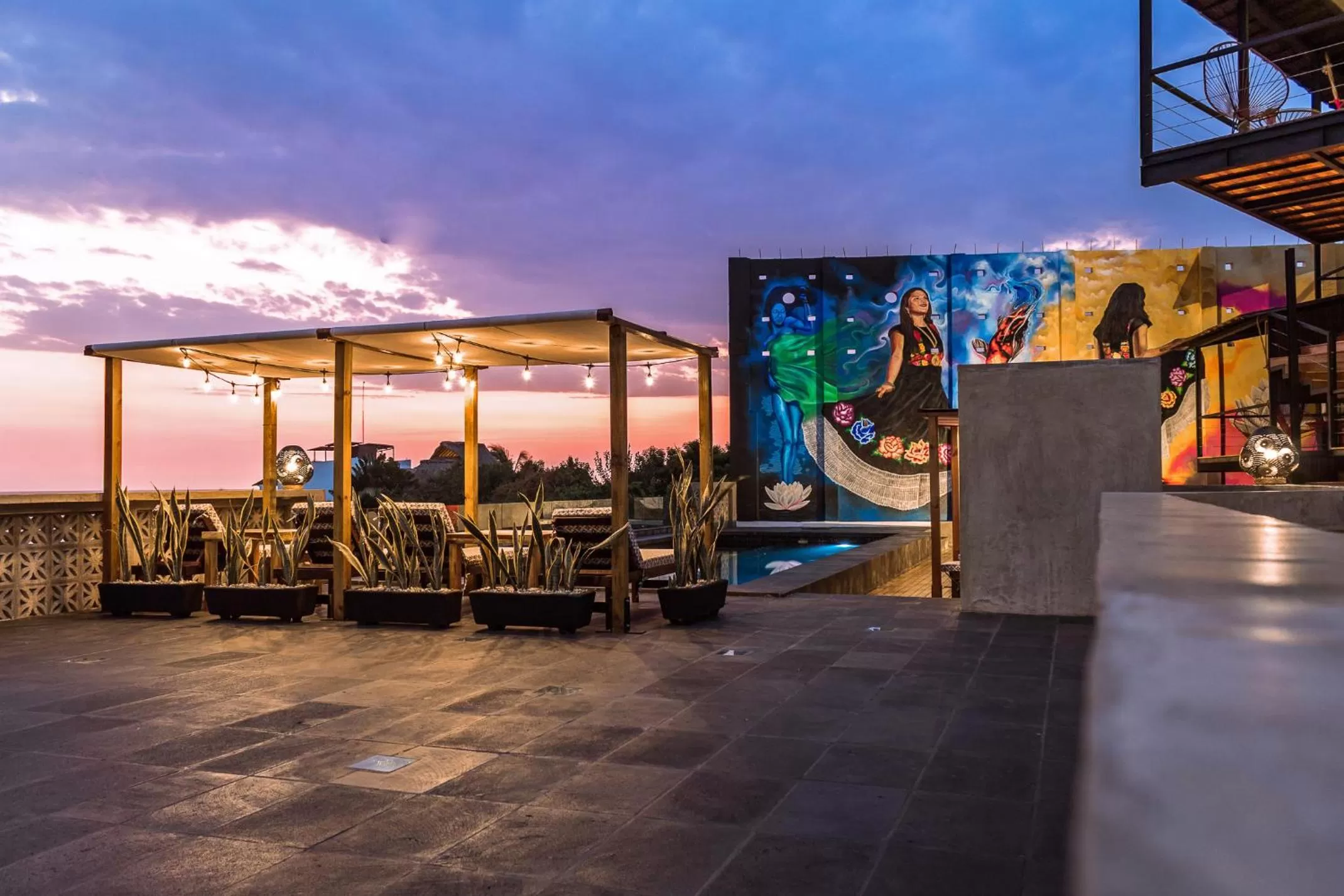 Patio in Cabane Container Boutique Hotel