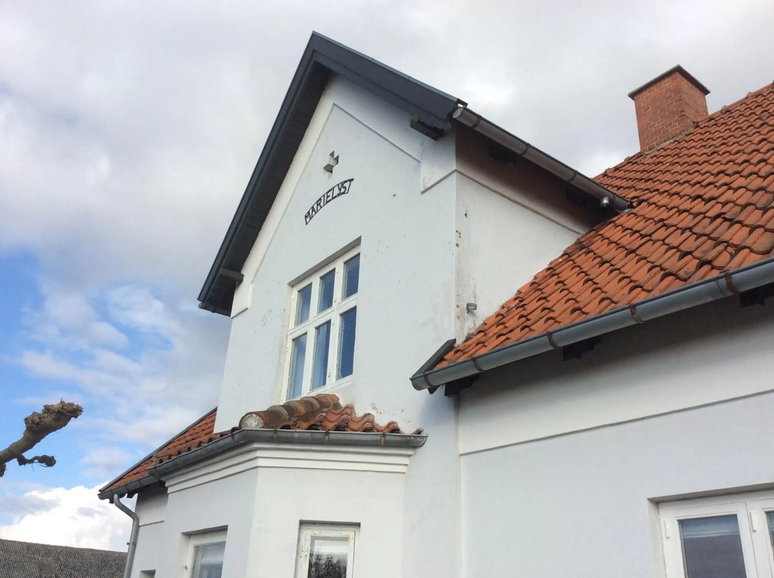 Property building in Marielyst B&B - Apartments